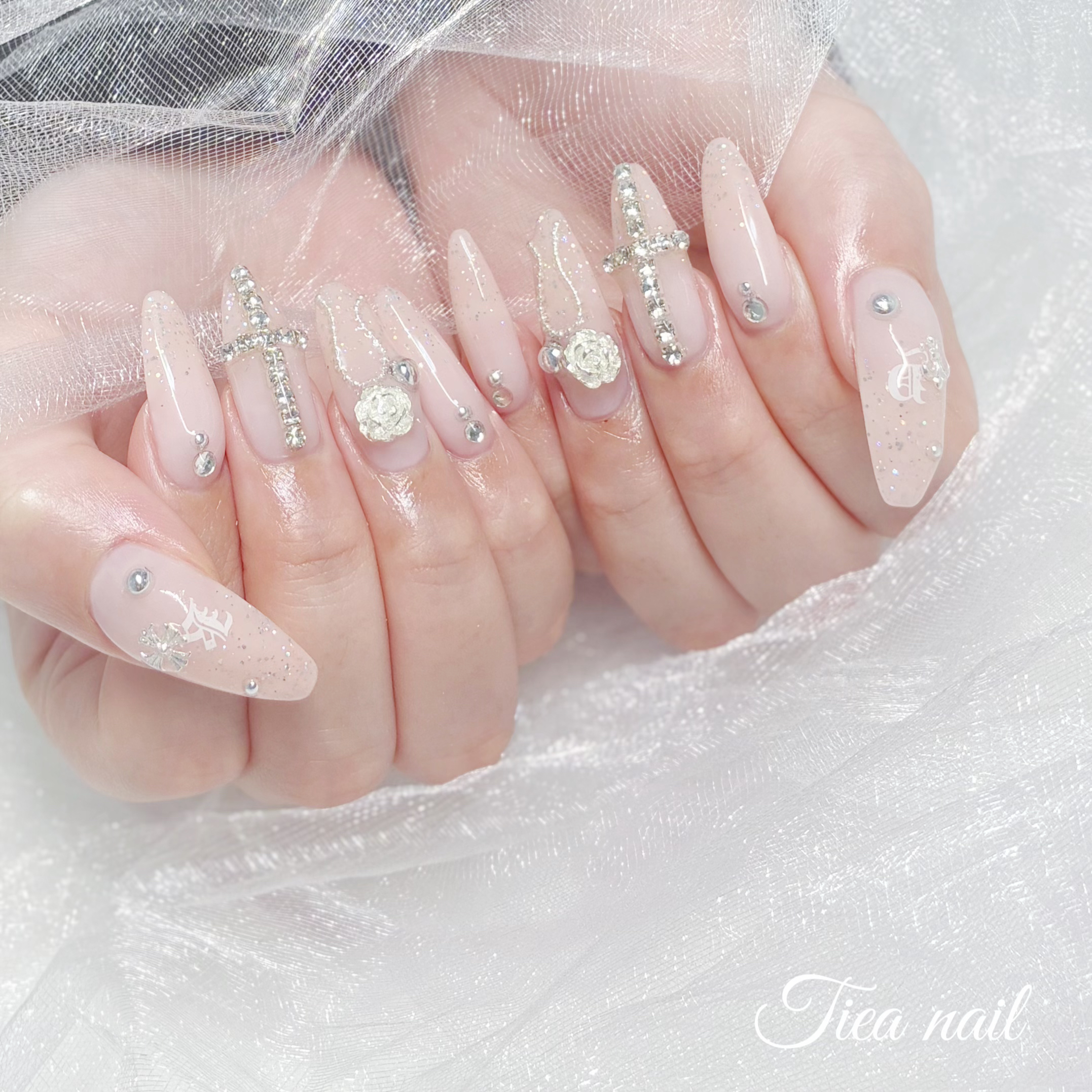 Tiea.nail