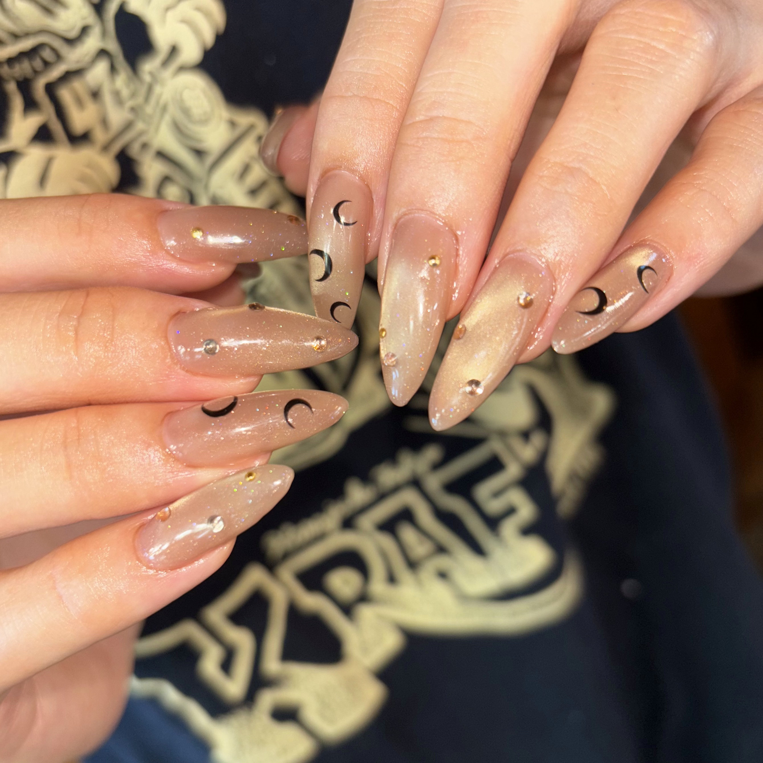 mosh_nail.ym