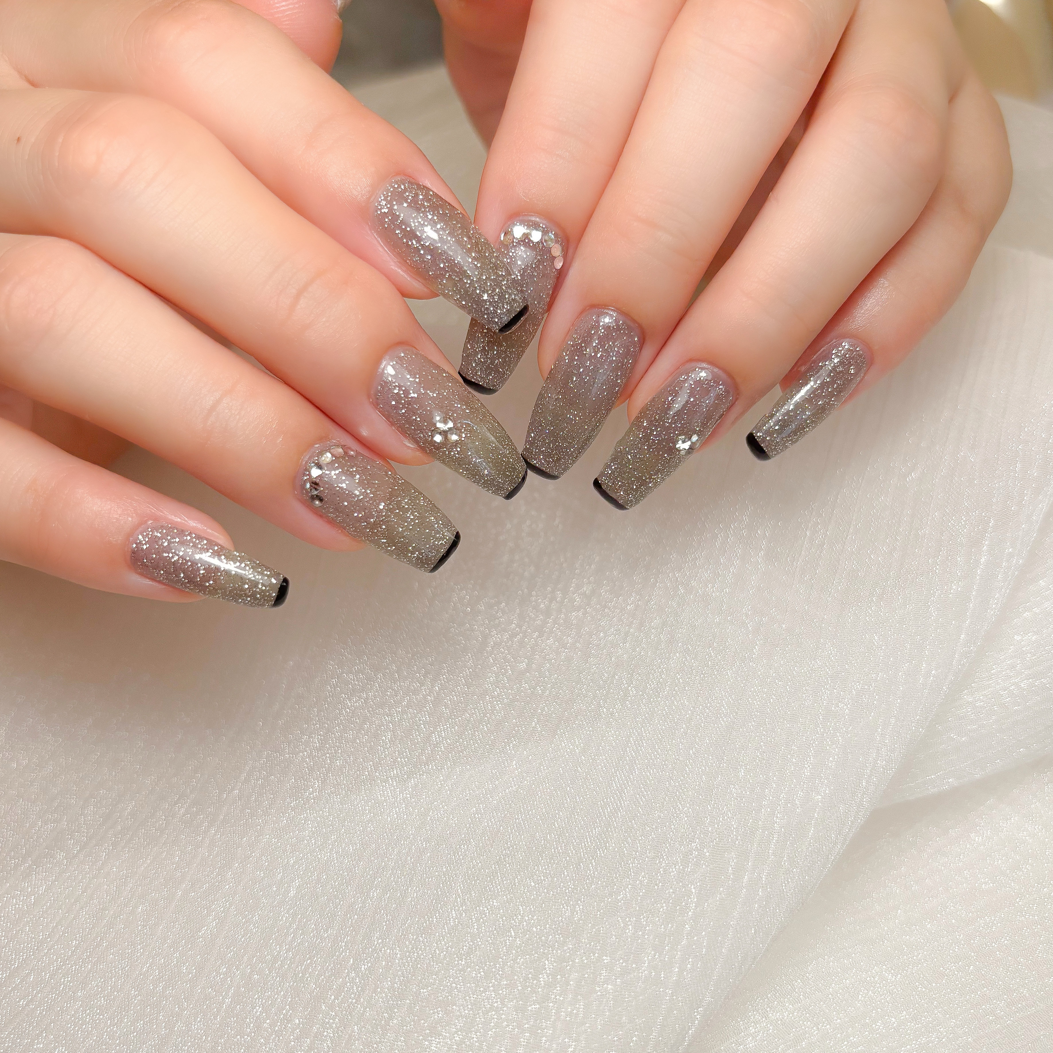 hau.nail_