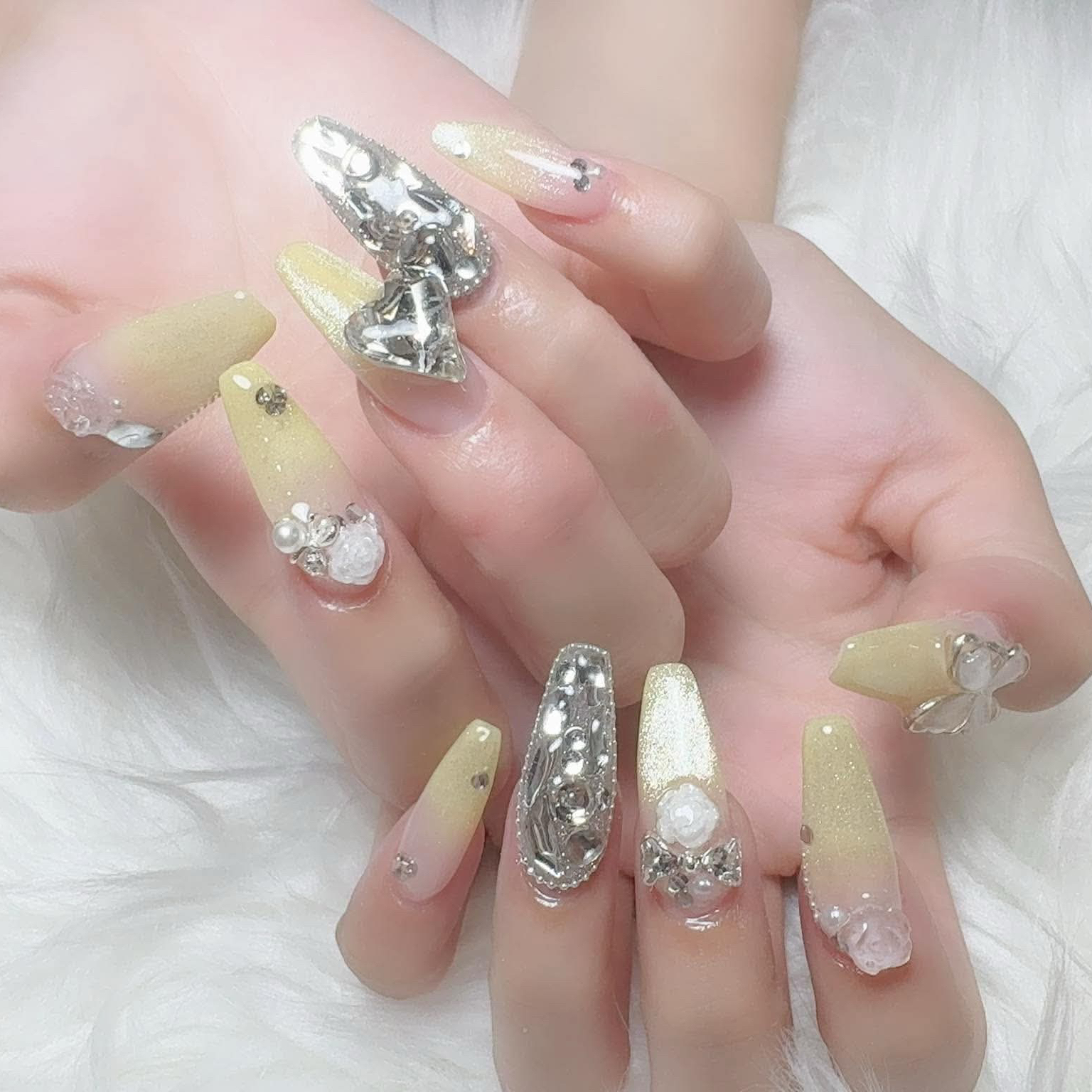 Hara01_Nail