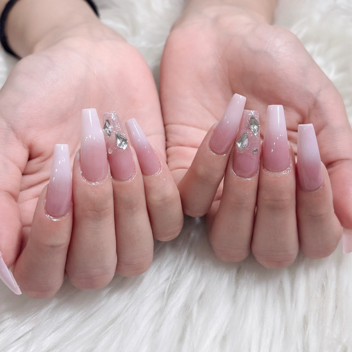 Fly_Nail_salon