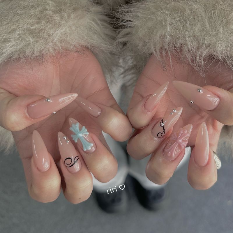 RiRi Nails Studio