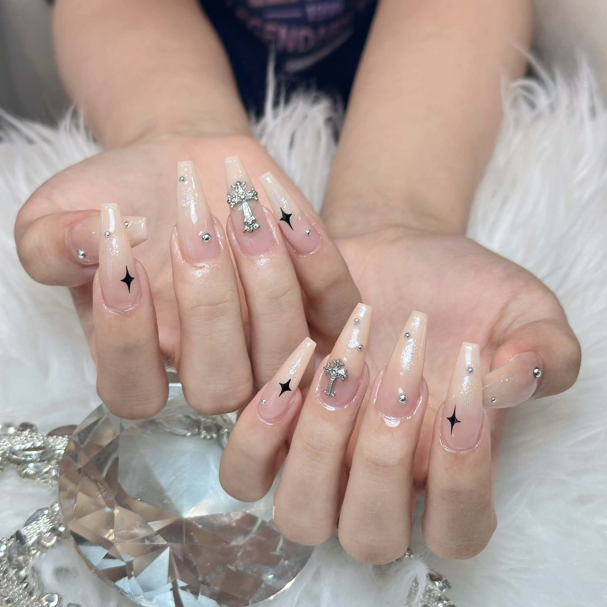 elimuse.nail