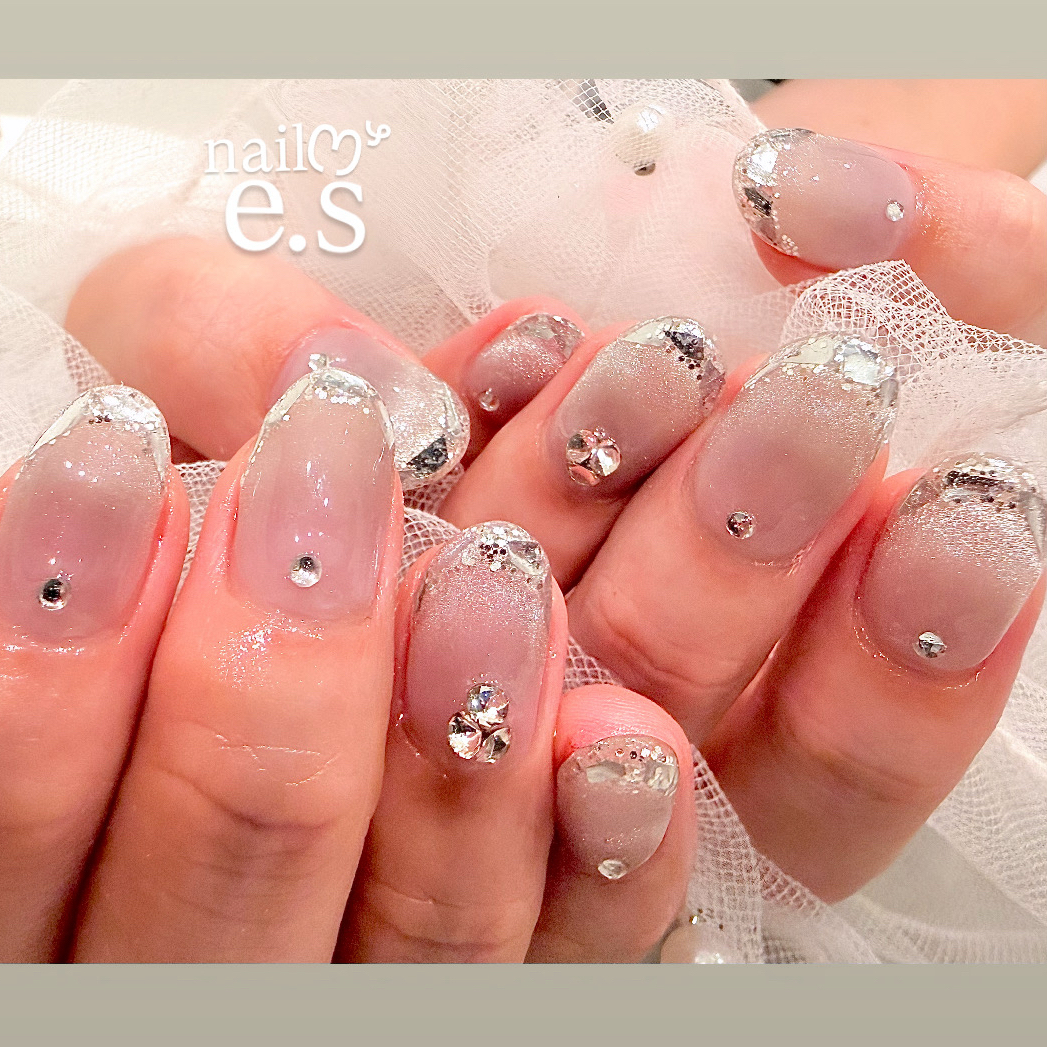 e.s_nail