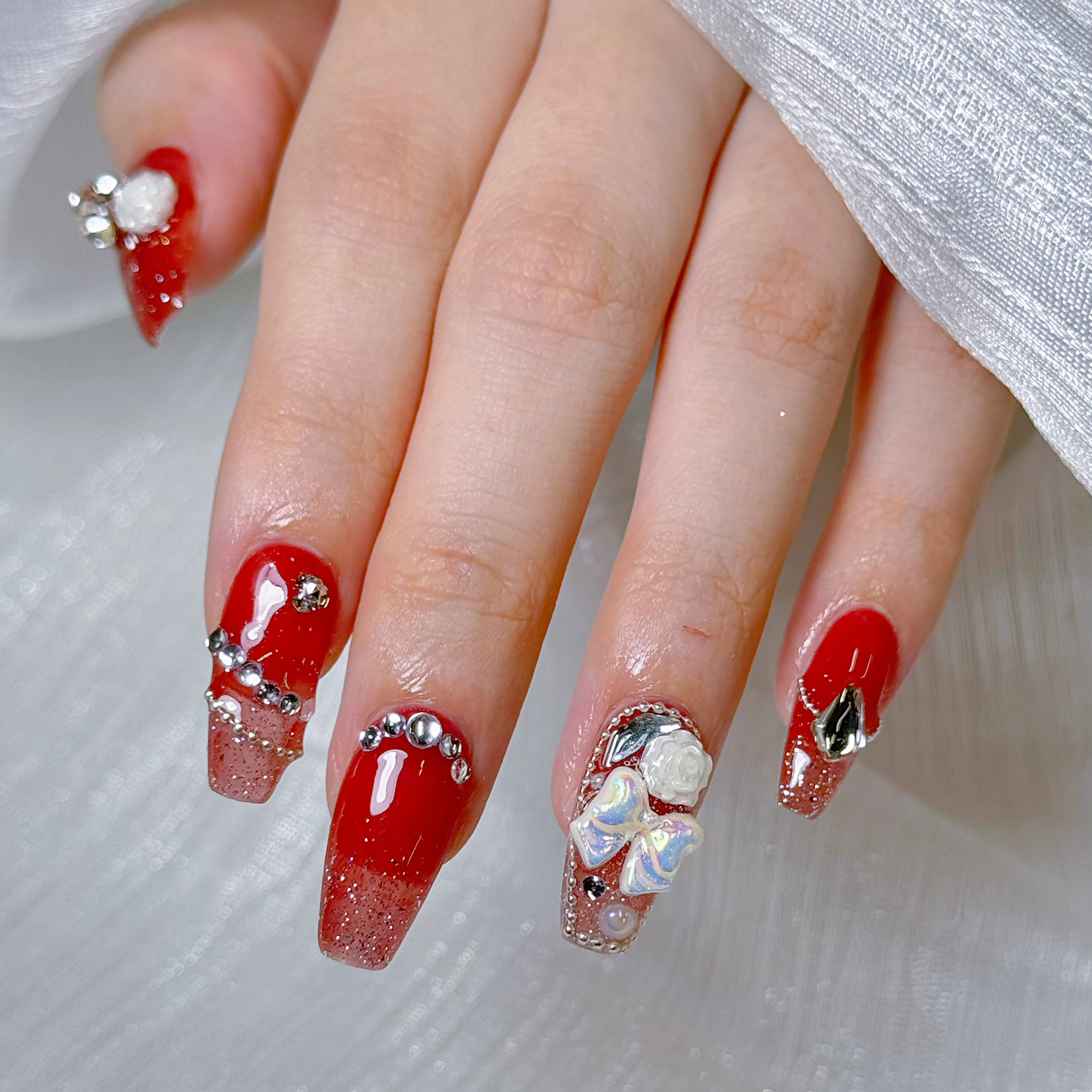 LEELA_NAIL