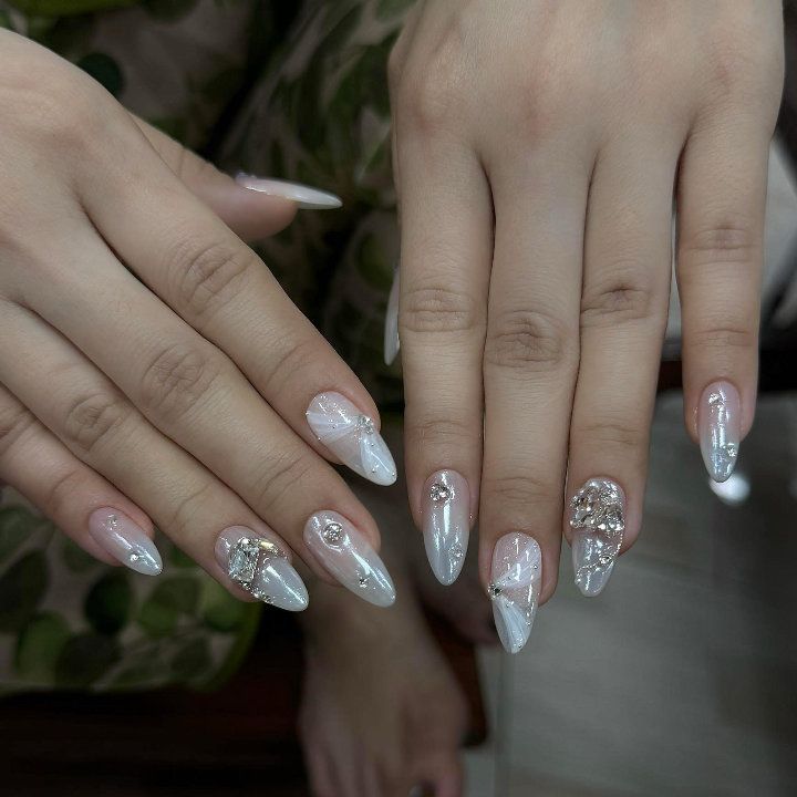 ネイリー（Nailie） - hiji.nail
