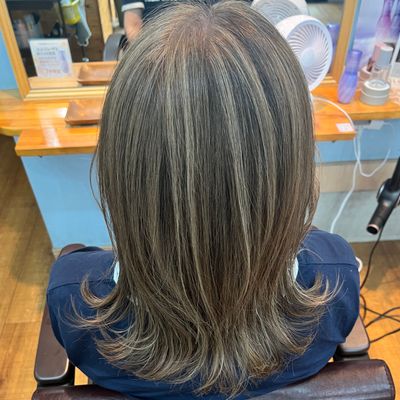 白髪ぼかしハイライトカラー＋髪質改善トリートメント