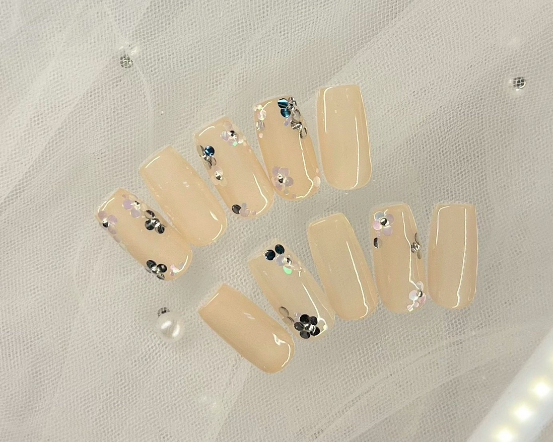 saena_trunail