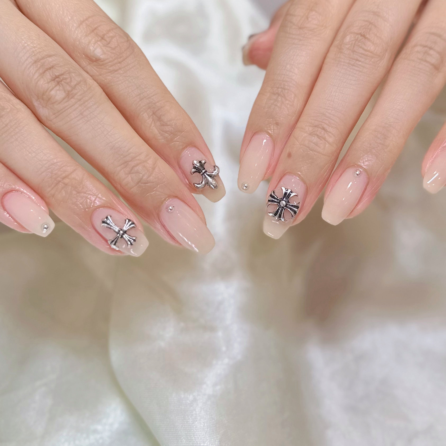 pom_nail