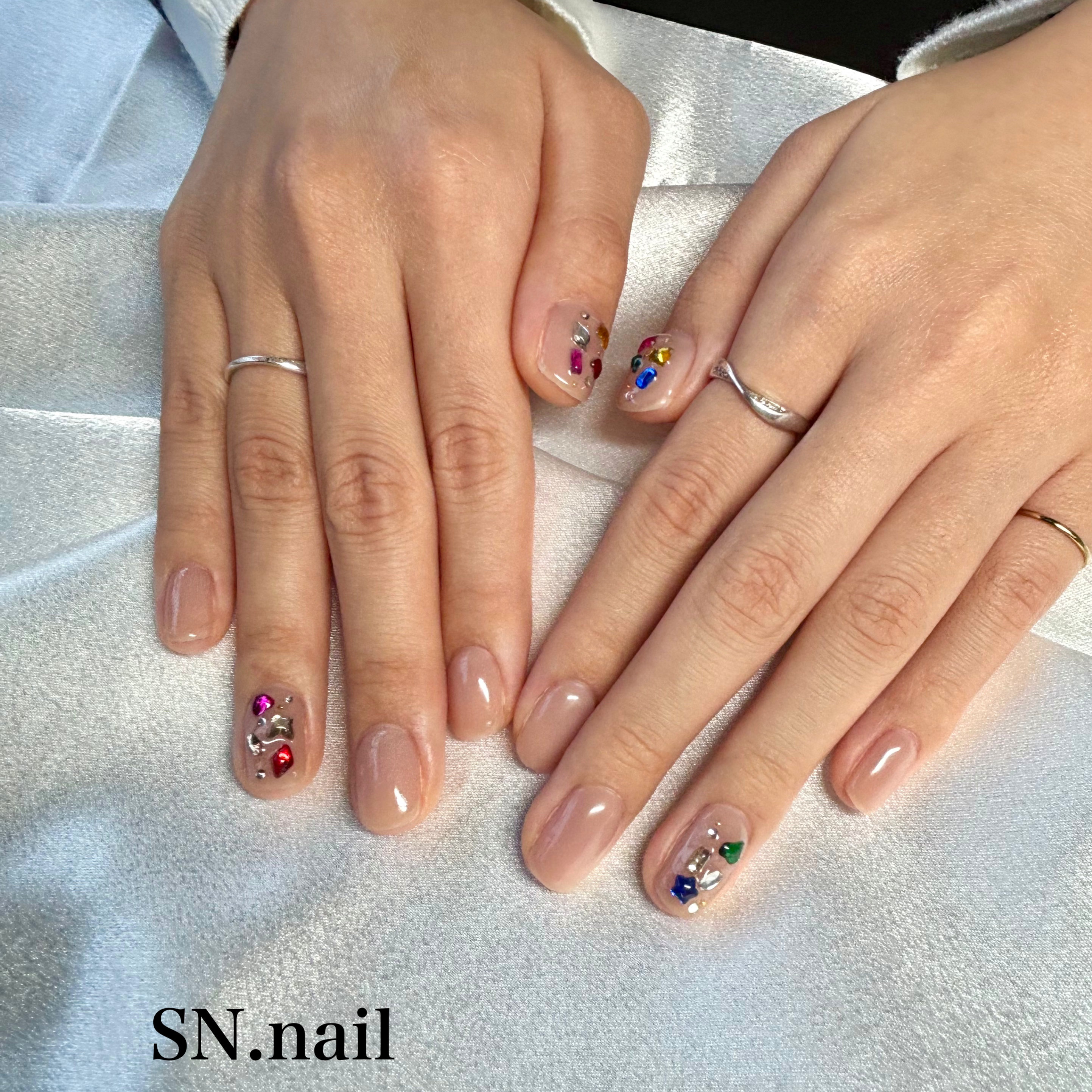 SN.nail