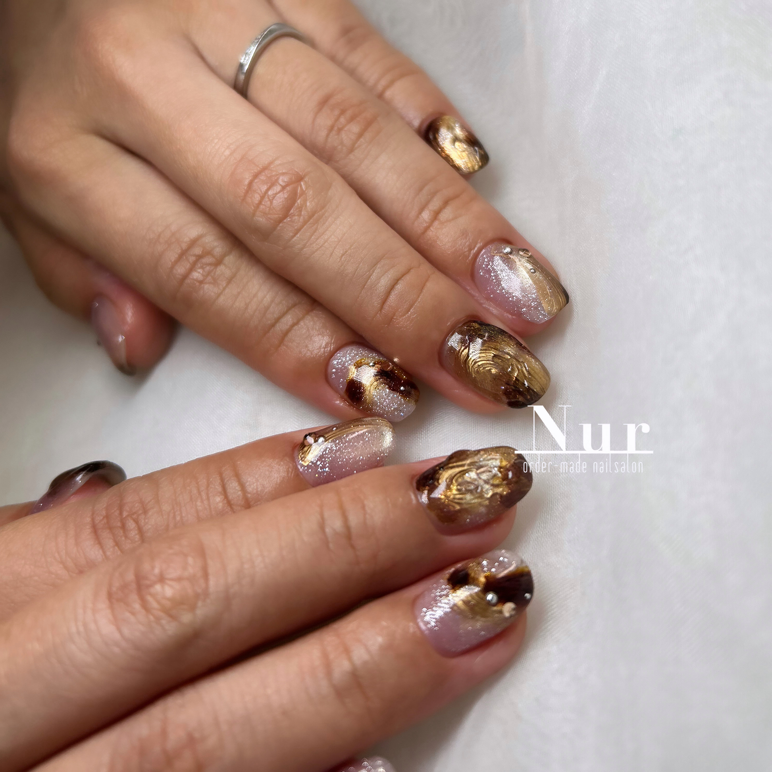 nails_nur