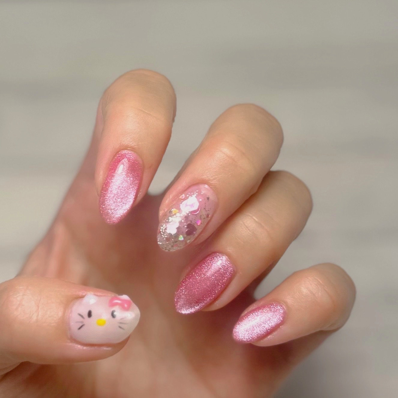 Silver.nails.room