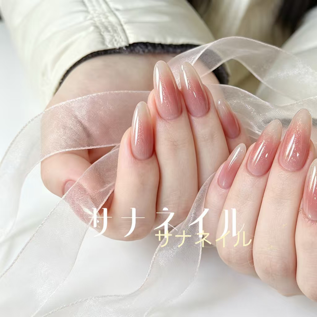 Yuna_nail.