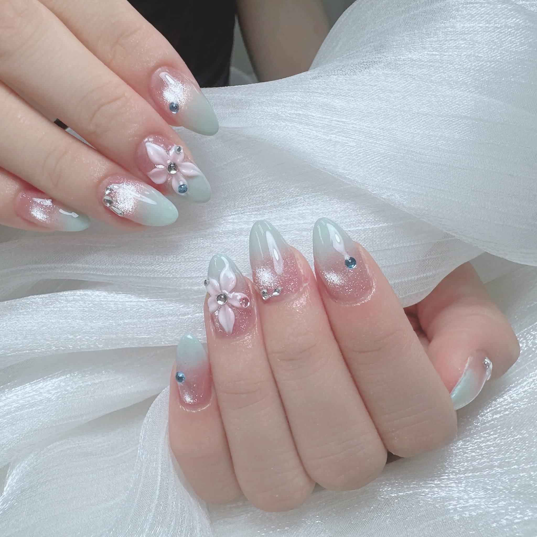 suki.Nail