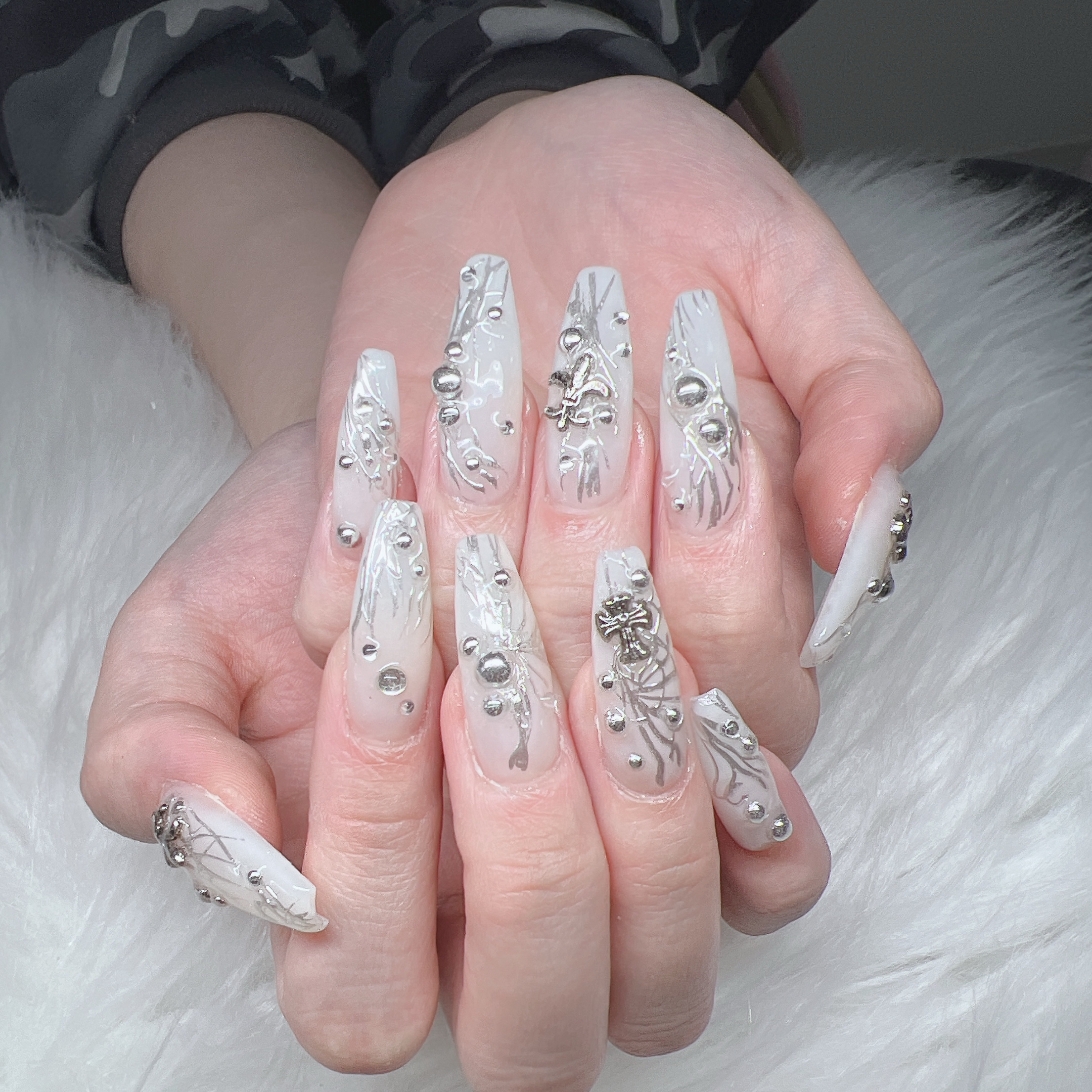 Lee_Nails