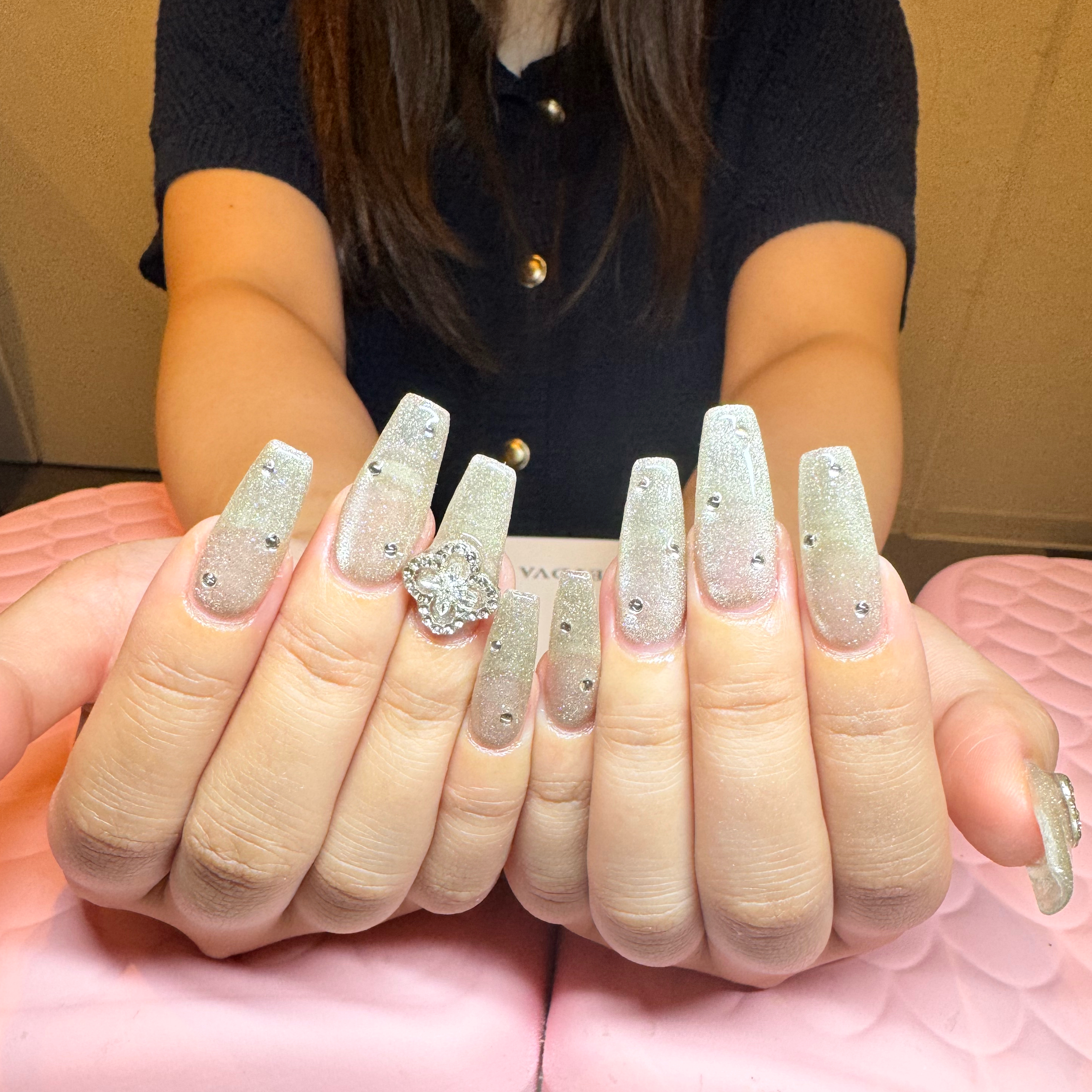 nailsalongia