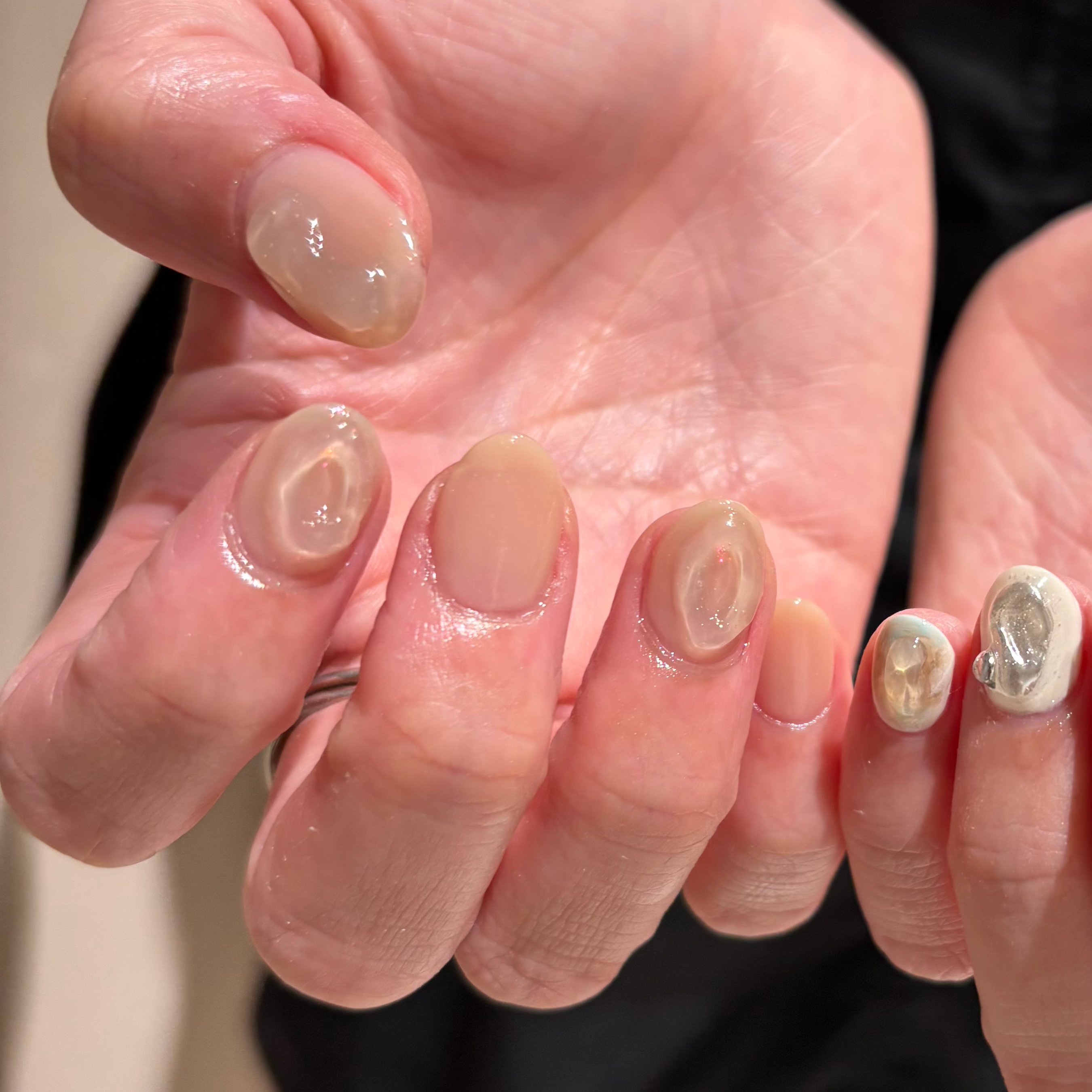 Emu...nail