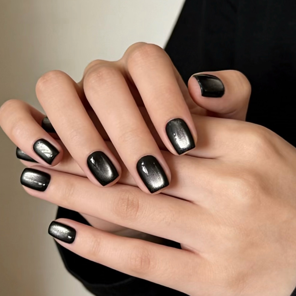 Mira.nail