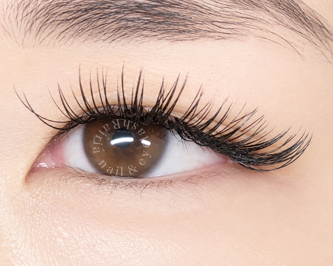 Rairia_eyelash