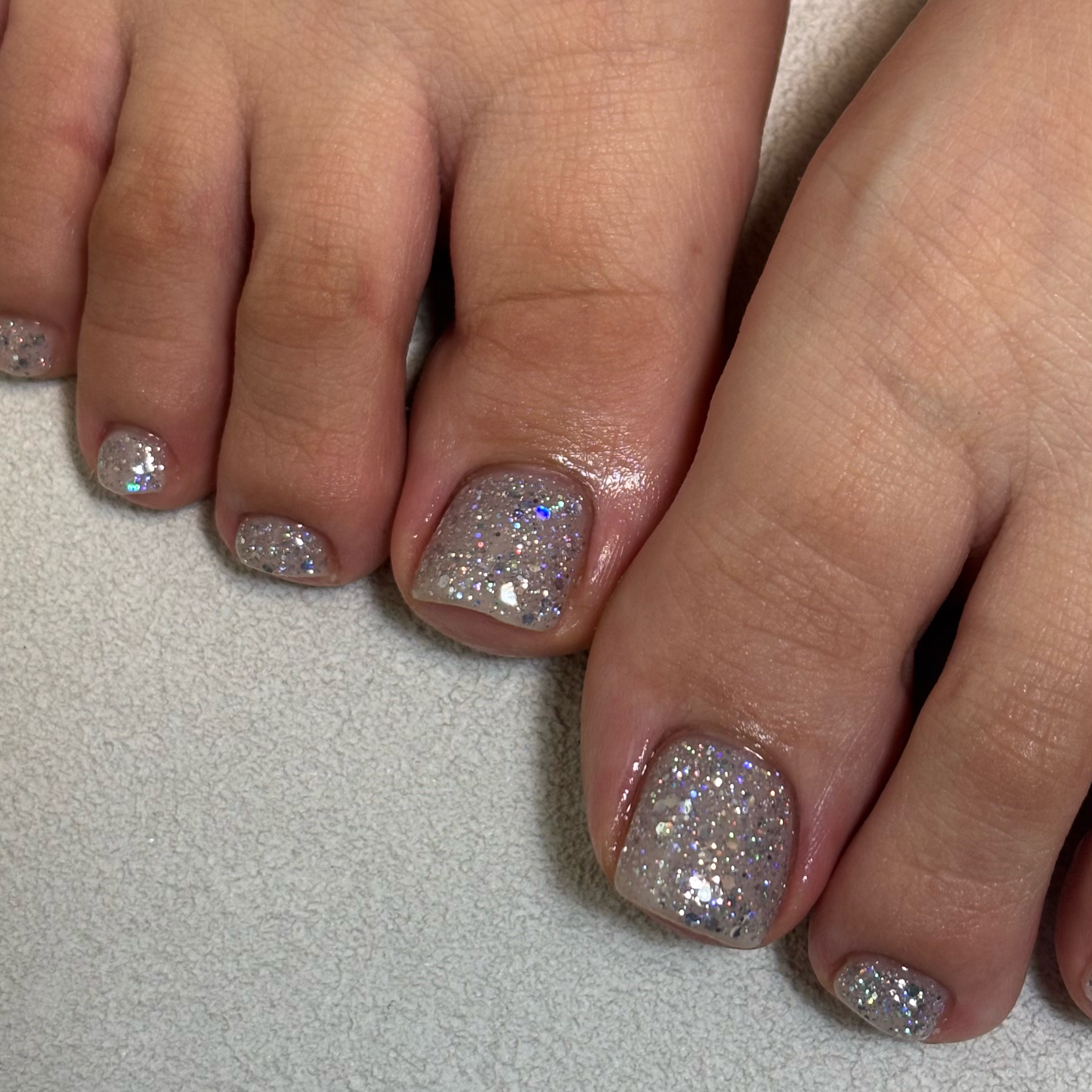 ave__nail