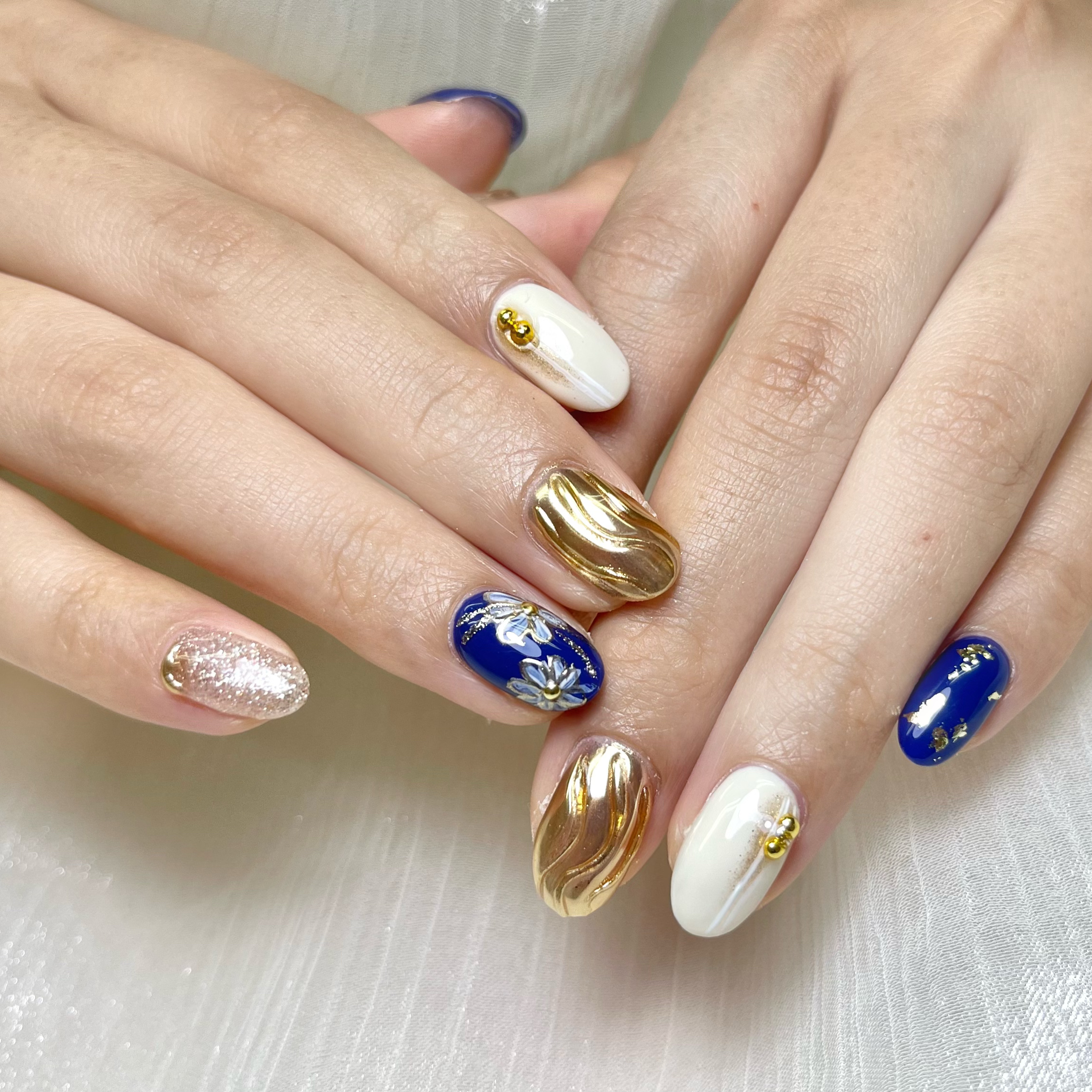 ri.nail_