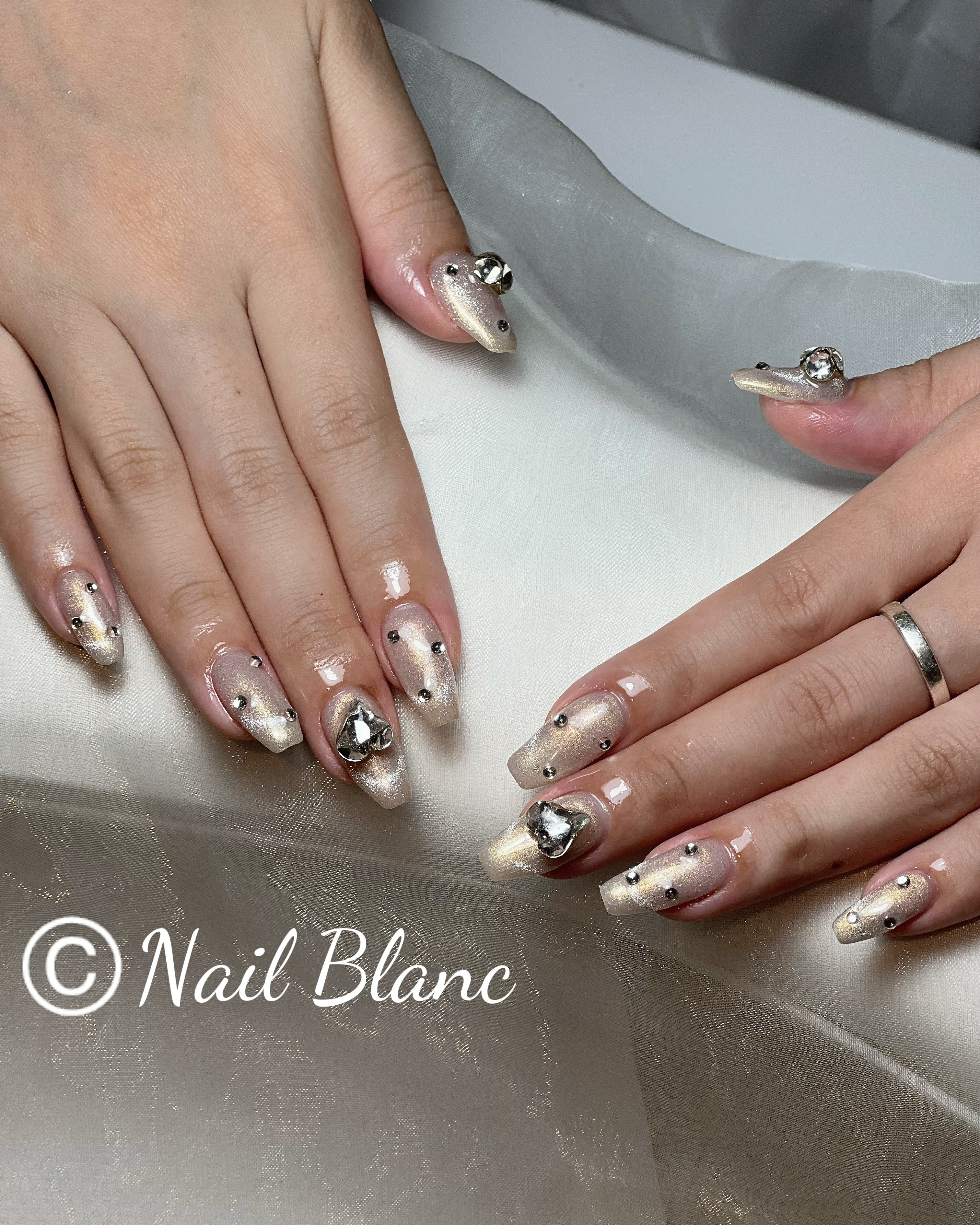 Nail_Blanc.