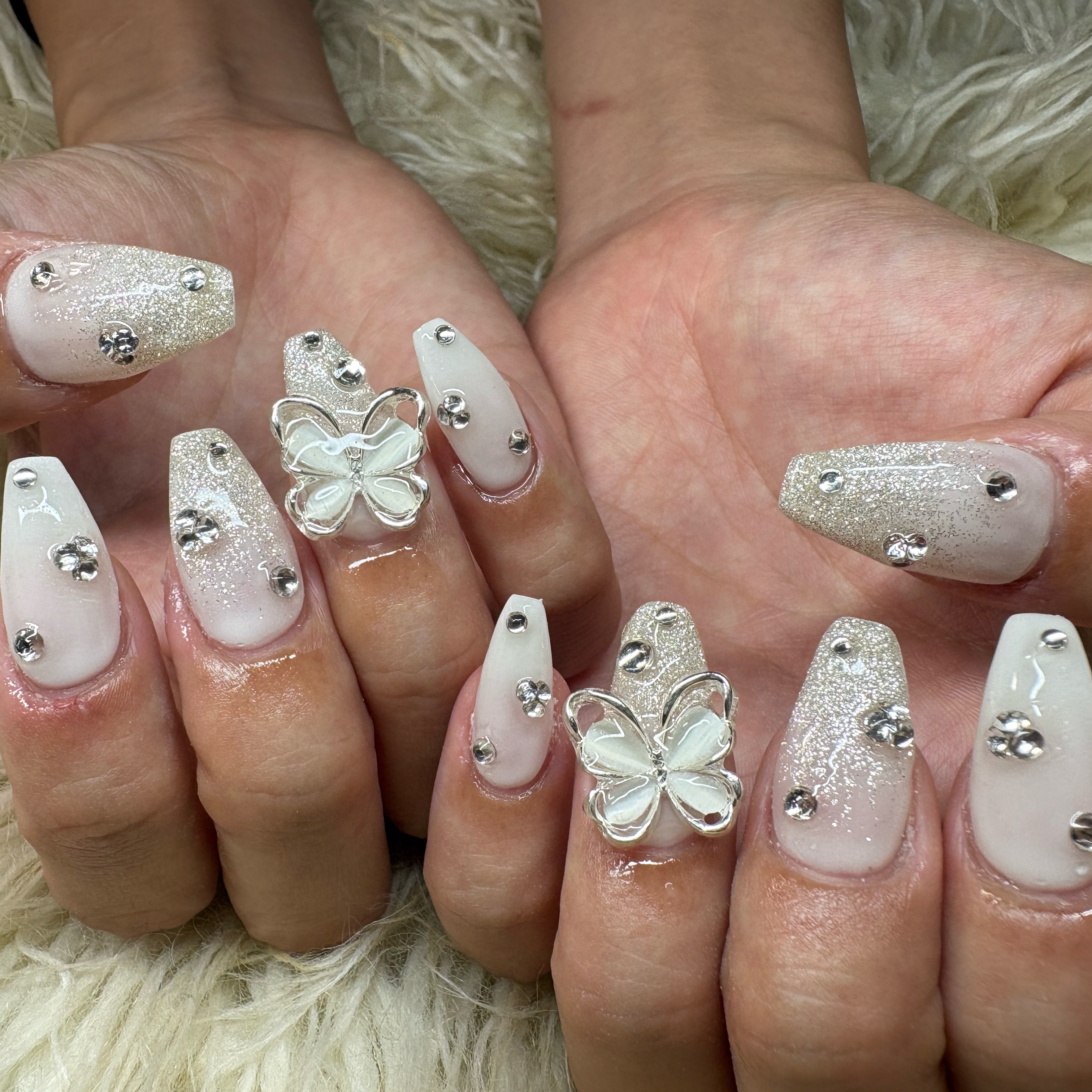 Nail_salon_LuaR