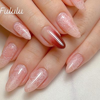 レースネイル💅付替オフ、甘皮ケア込◎長持ちネイル