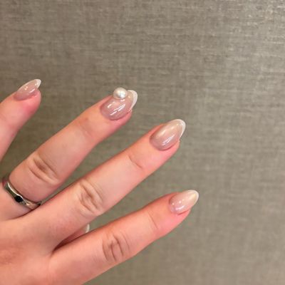 マグネットフレンチ✨ケア込みフィルイン自爪を削らないお爪に優しいジェル無料♡