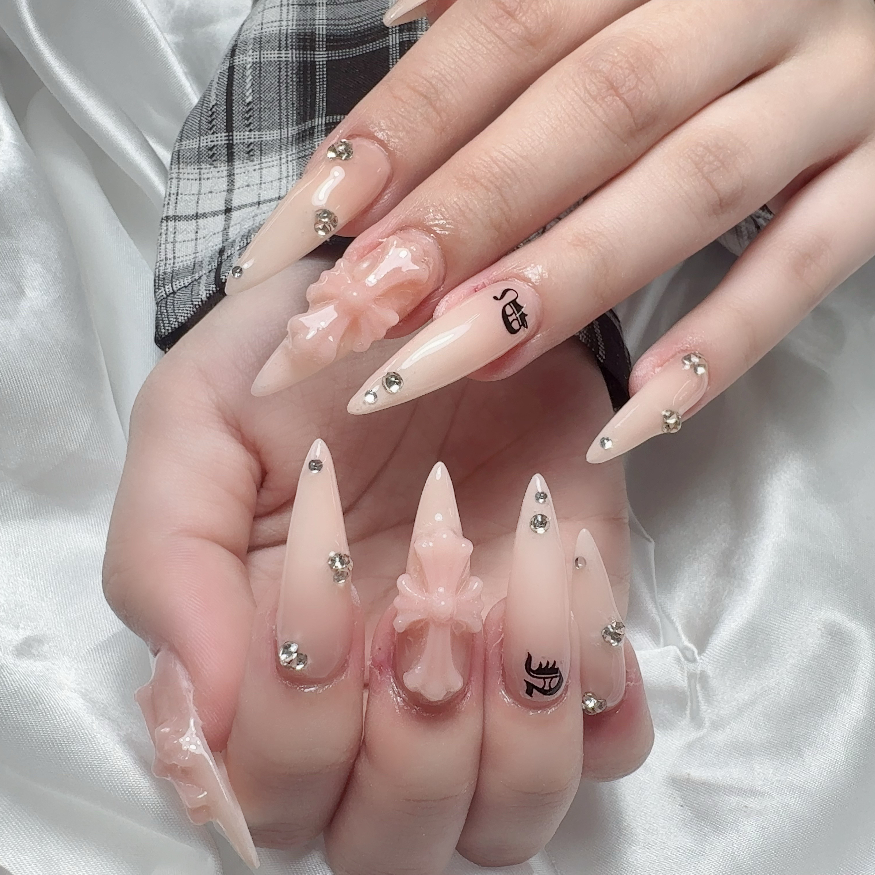 Mlan_Nail