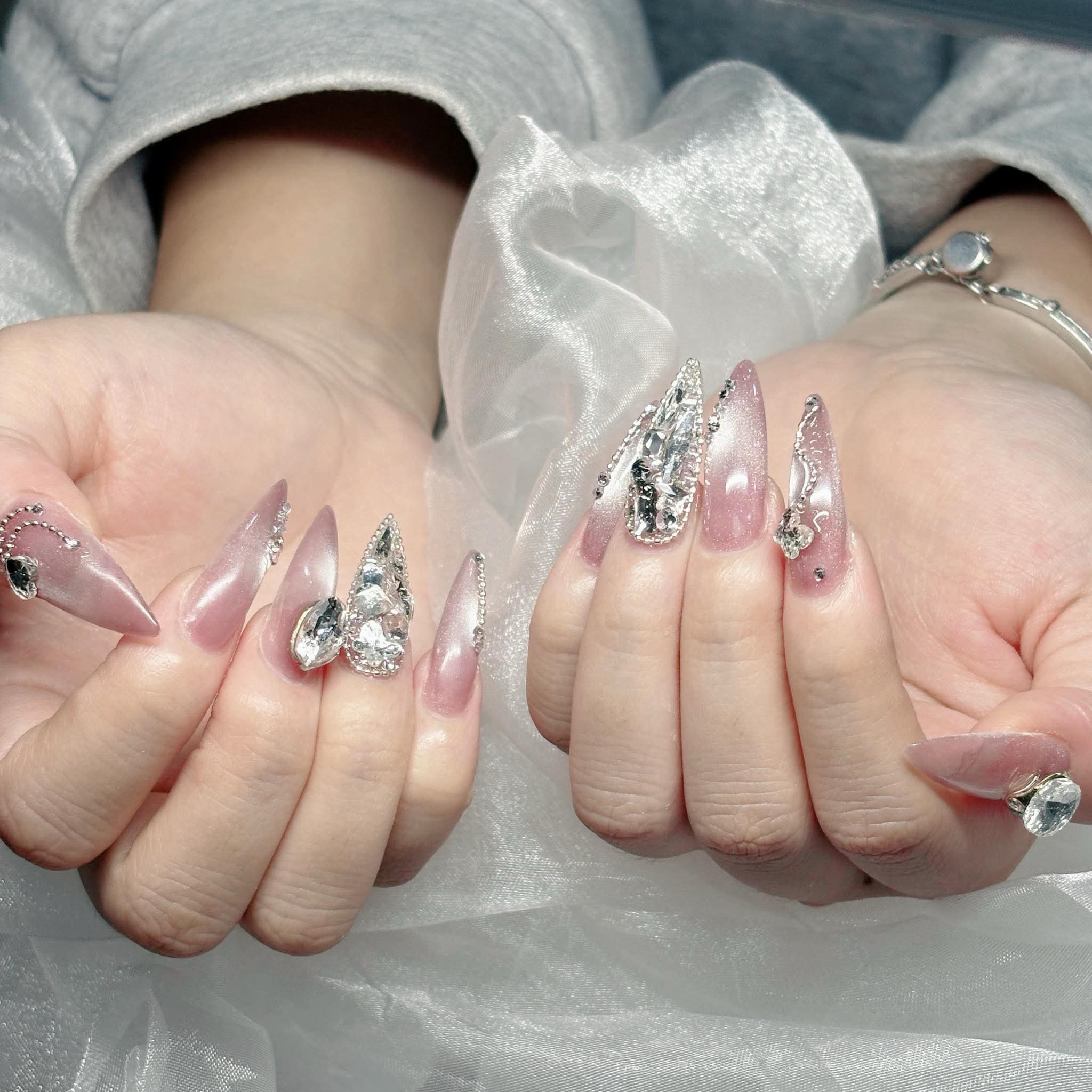 Zunie_hani_nail