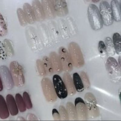 【両手別々のデザインが可愛い！】アシメ定額ネイル☆