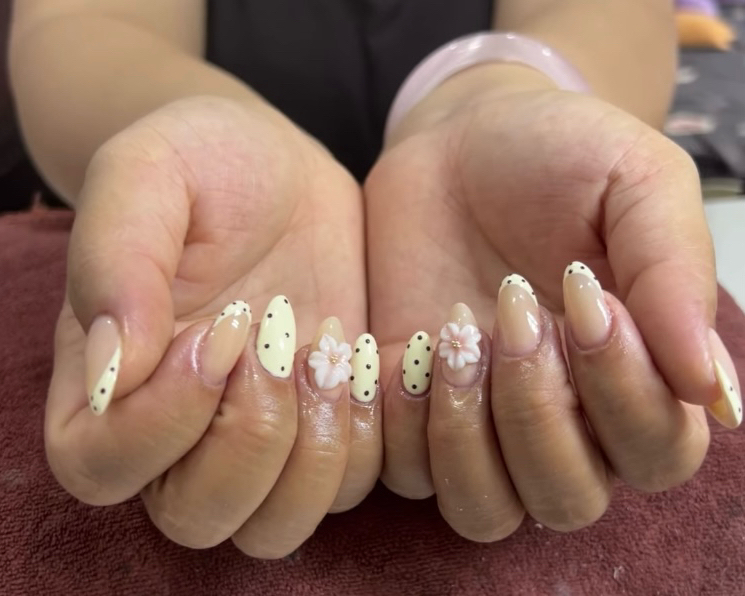suki.Nail