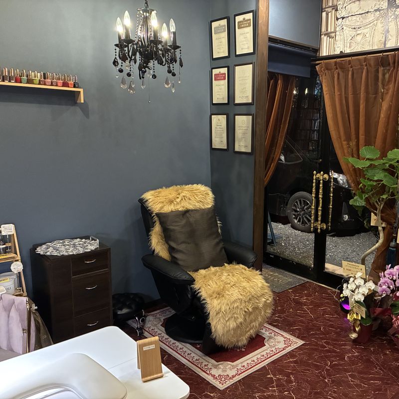 Plie nail salon
