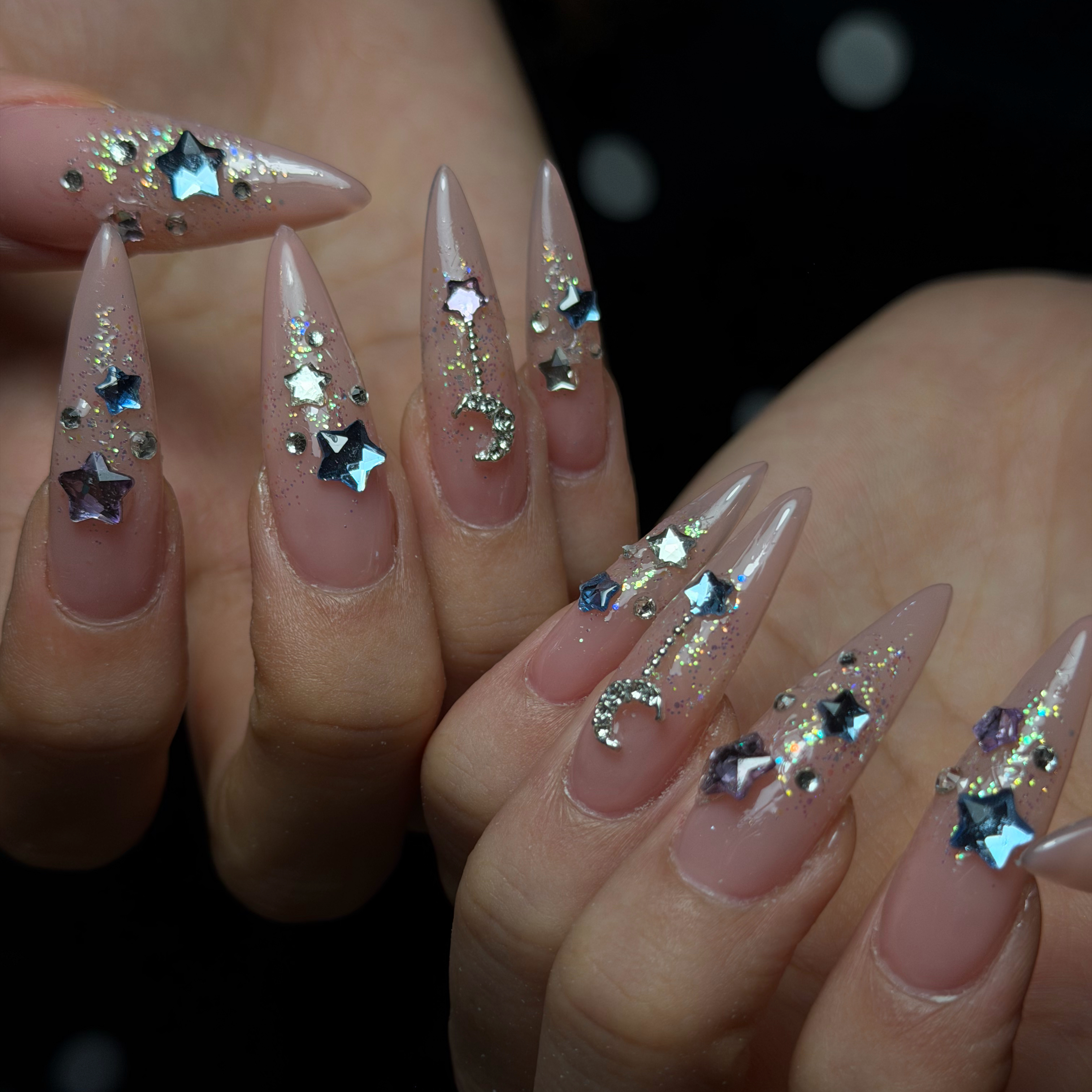 CoMo_Ana_Nail