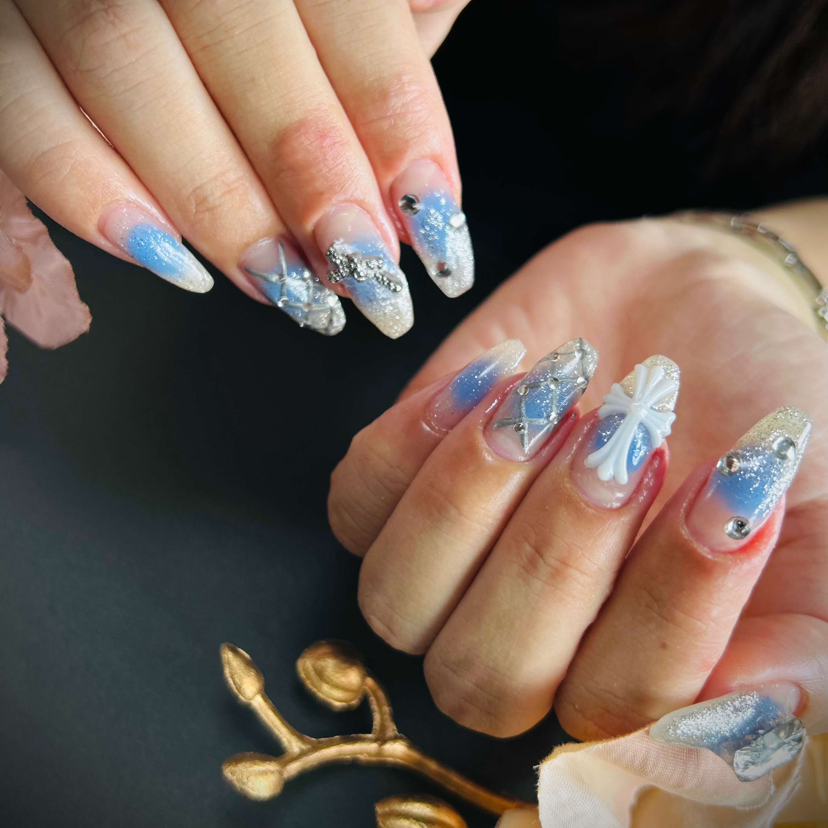 Luna___nails