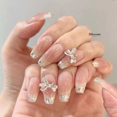 チークグラデーション➕マグネット／ミラ/フラッシユフレンチネイル💅