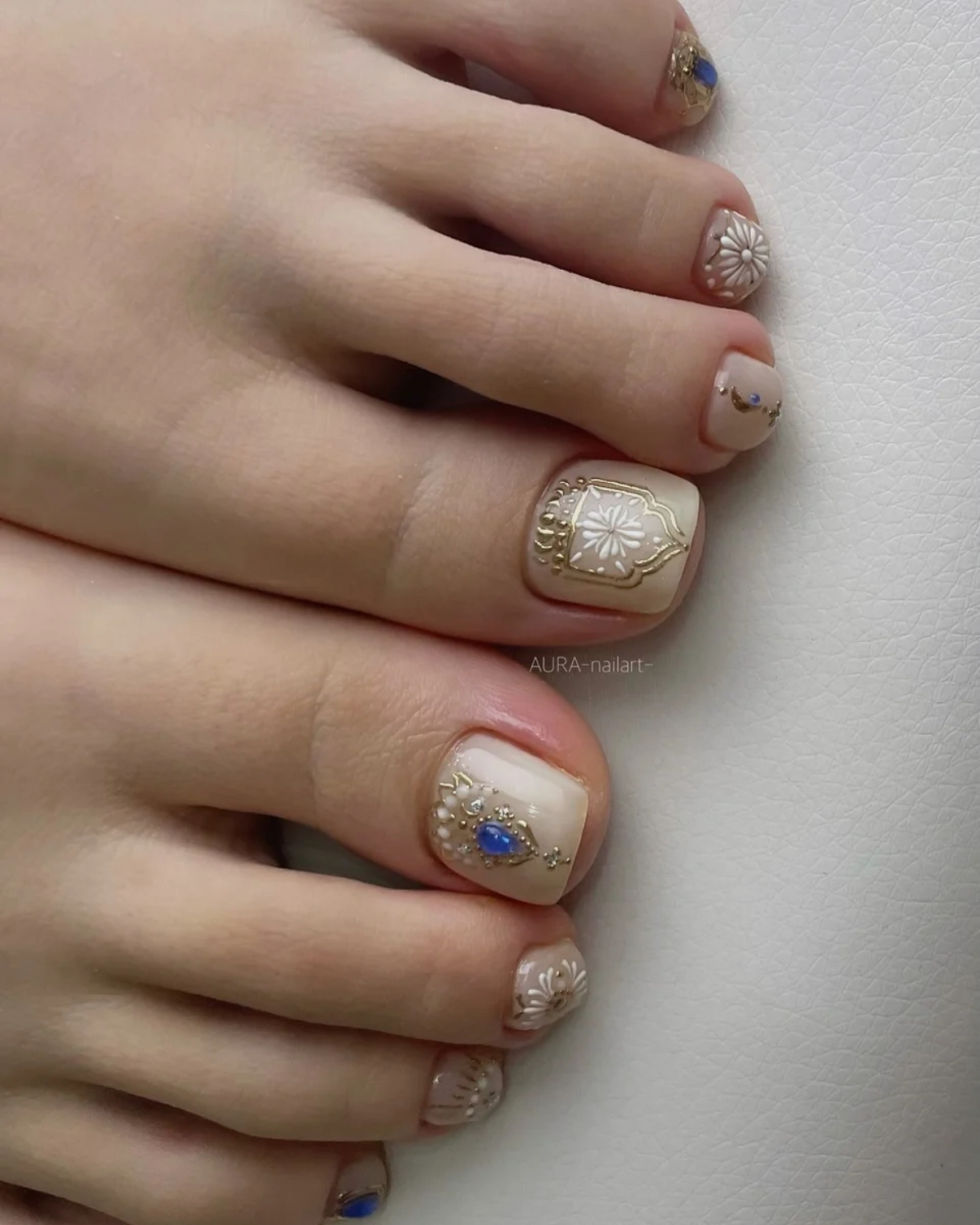 AURA_nailart