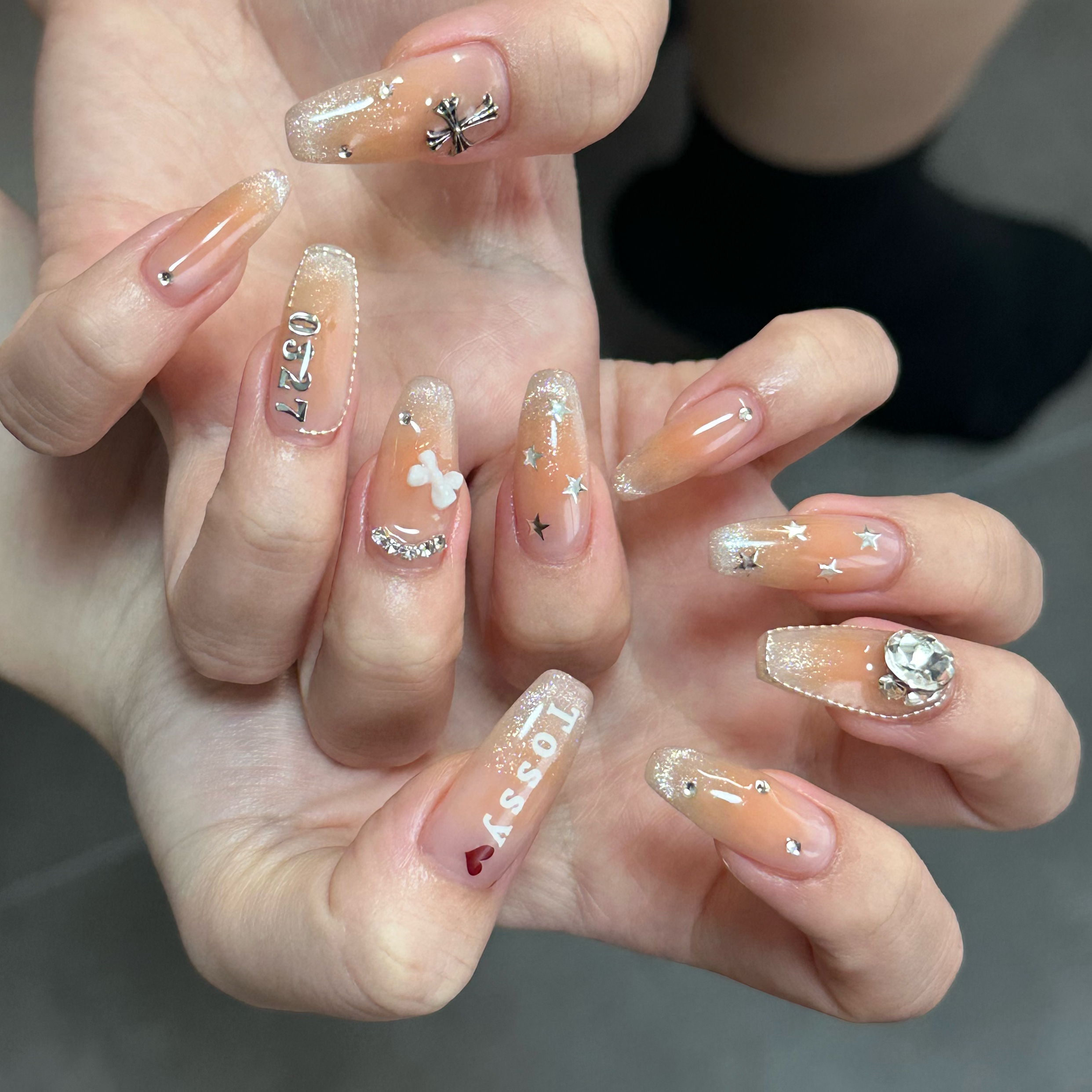 amunail.