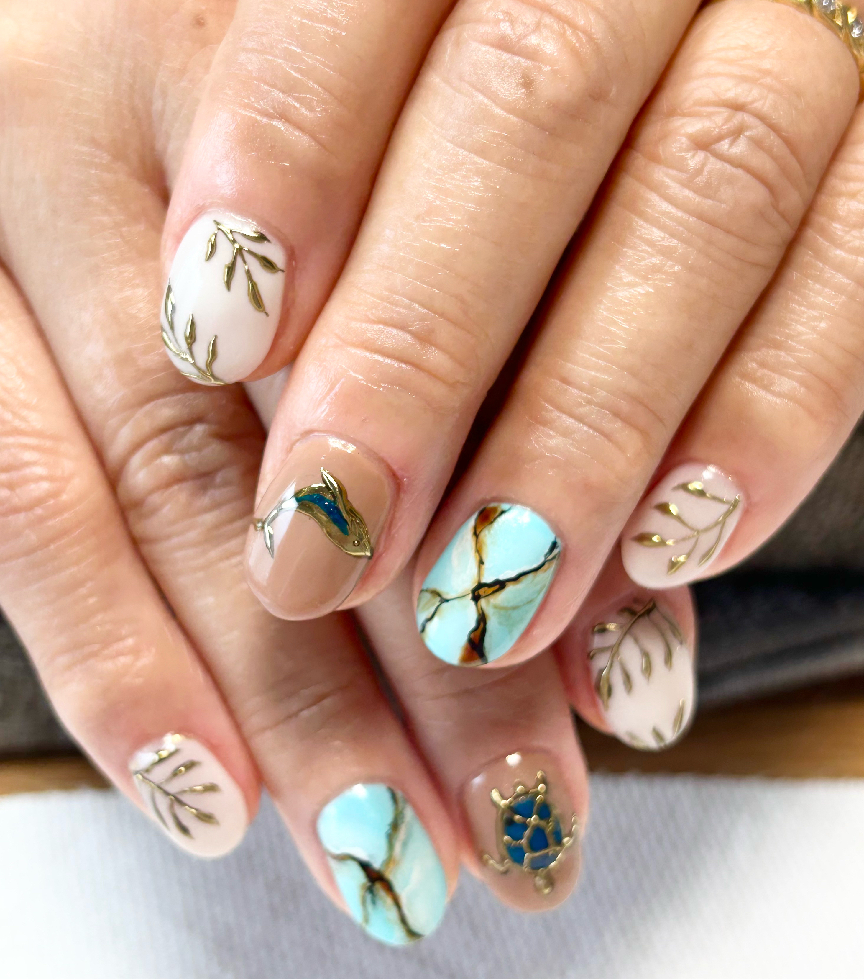 QueenBeeNailSalon