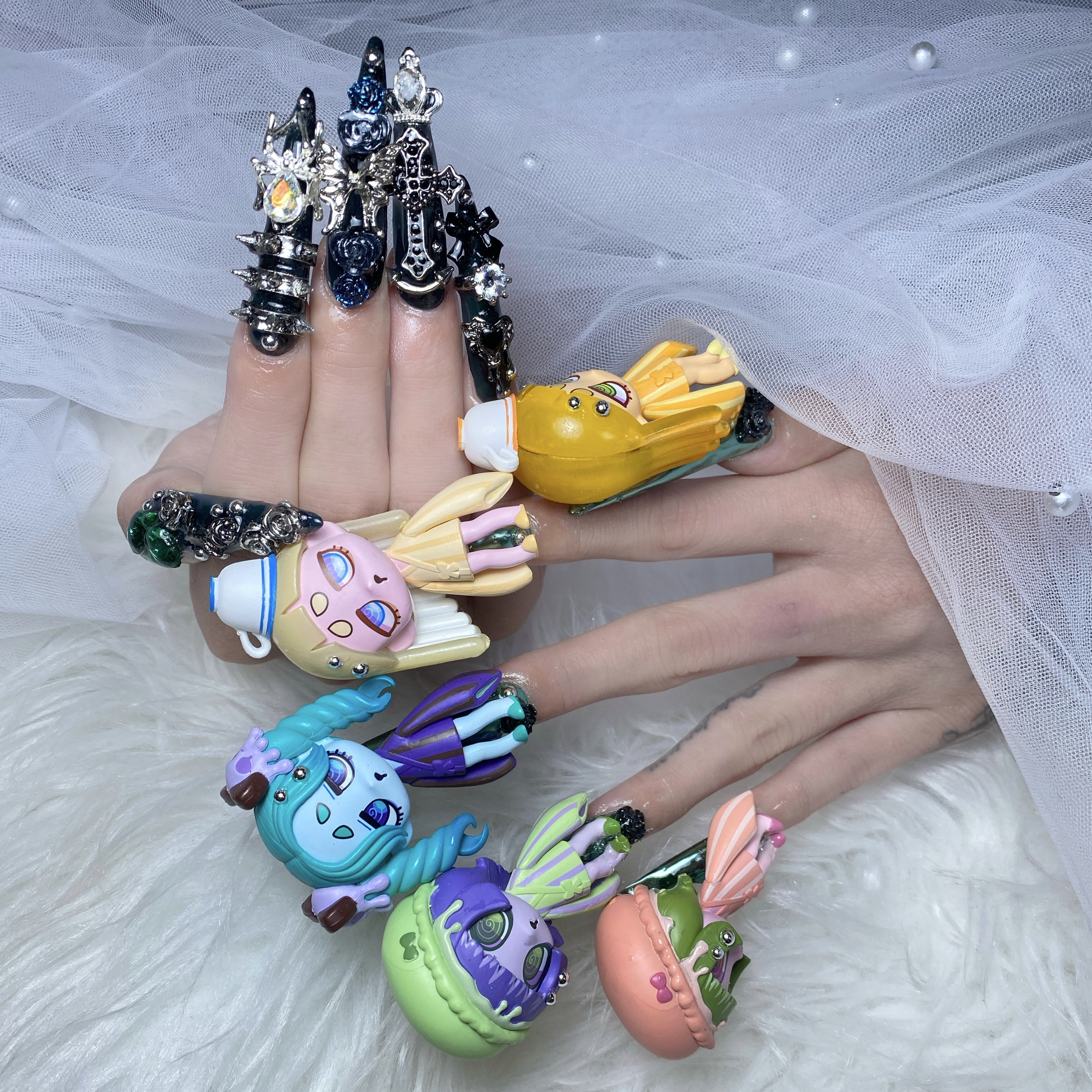 SHE_NAIL_