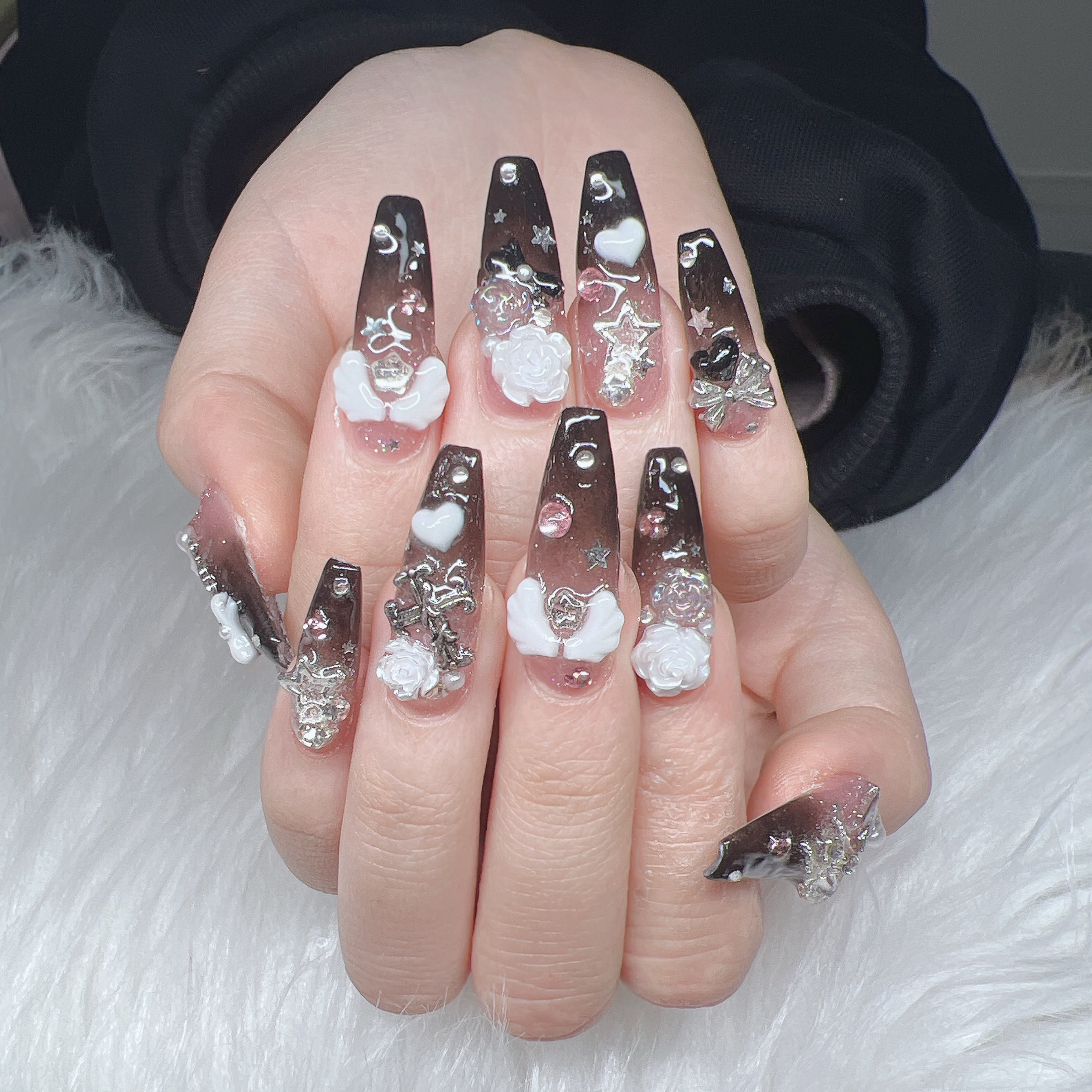 Lee_Nails