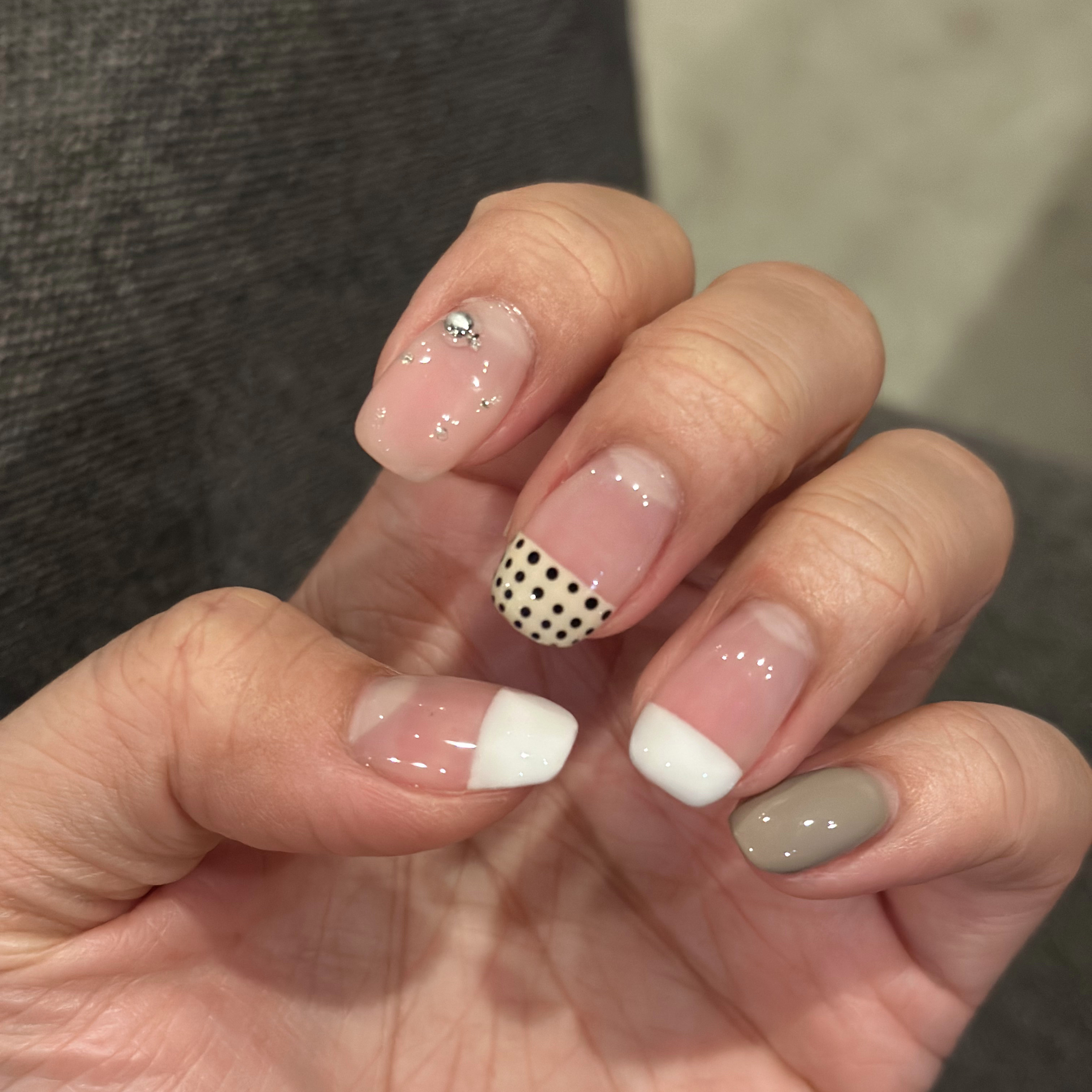 LYLIS_NAIL