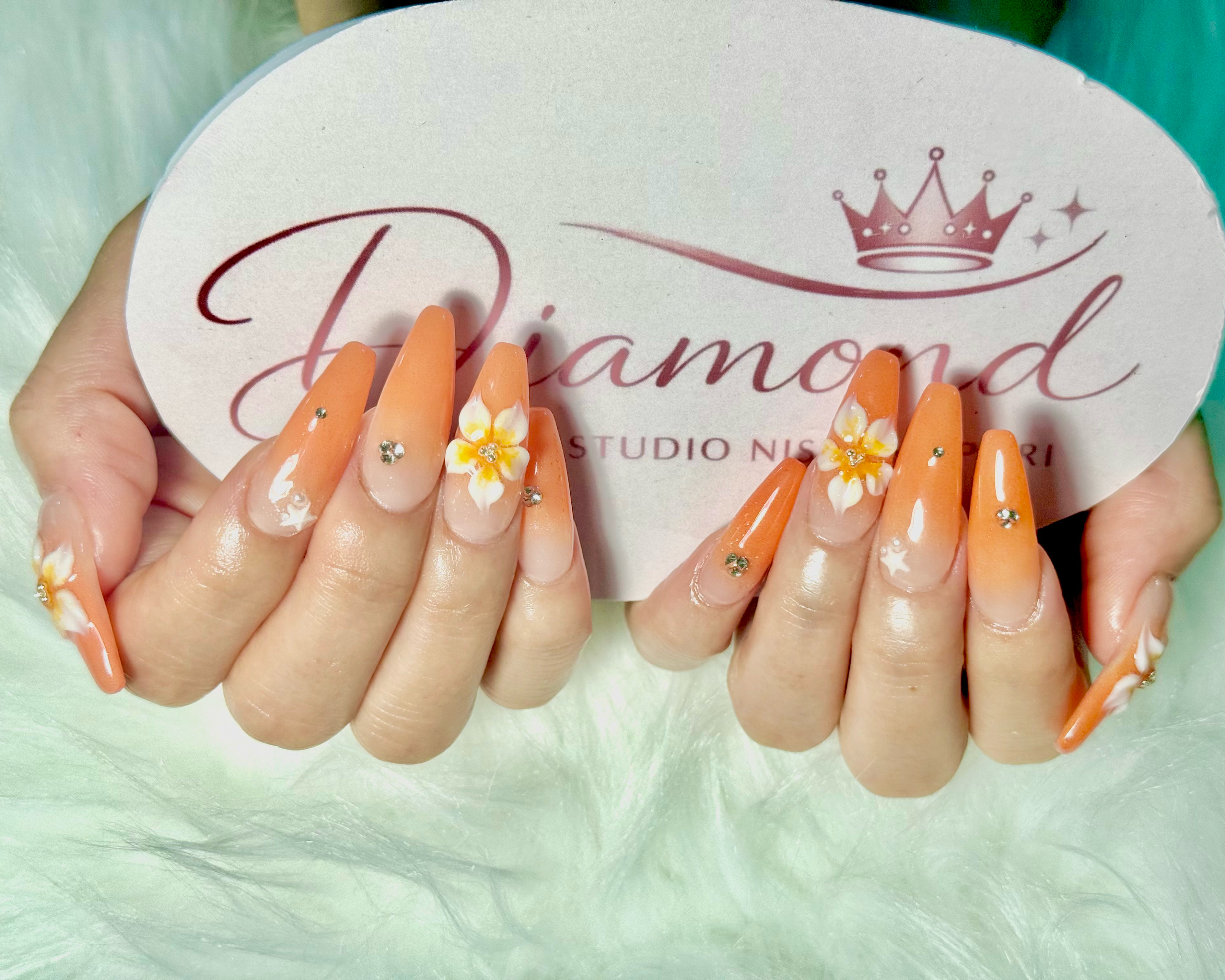 DiamondsNail