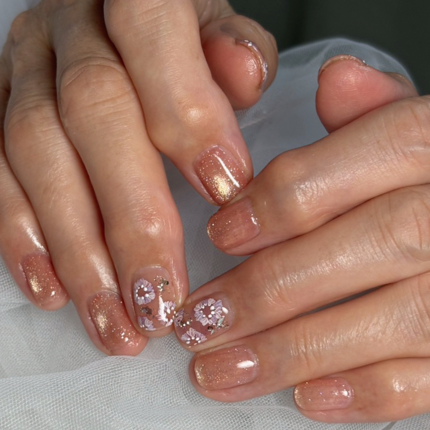 gris_nail