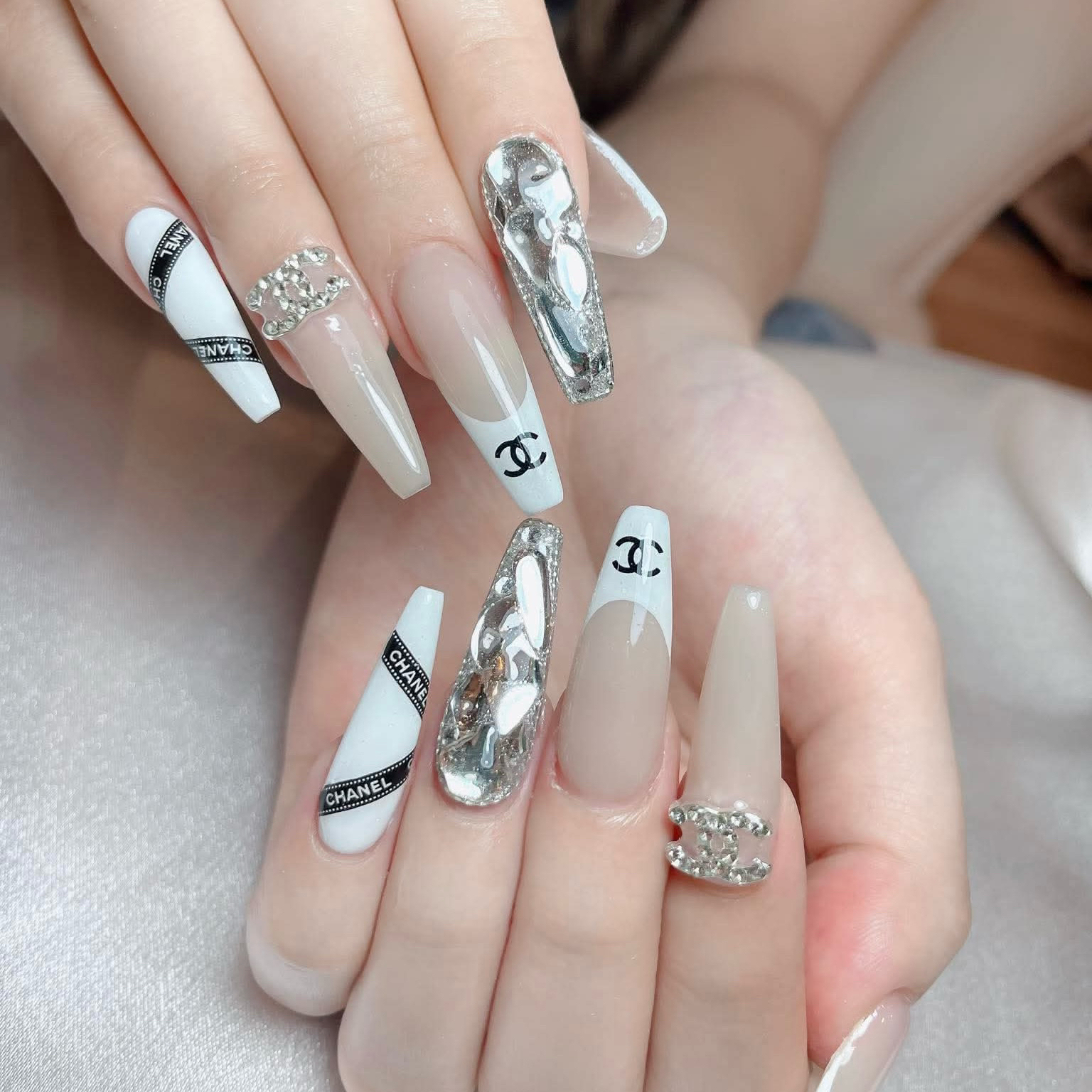 Queen_nailsalon