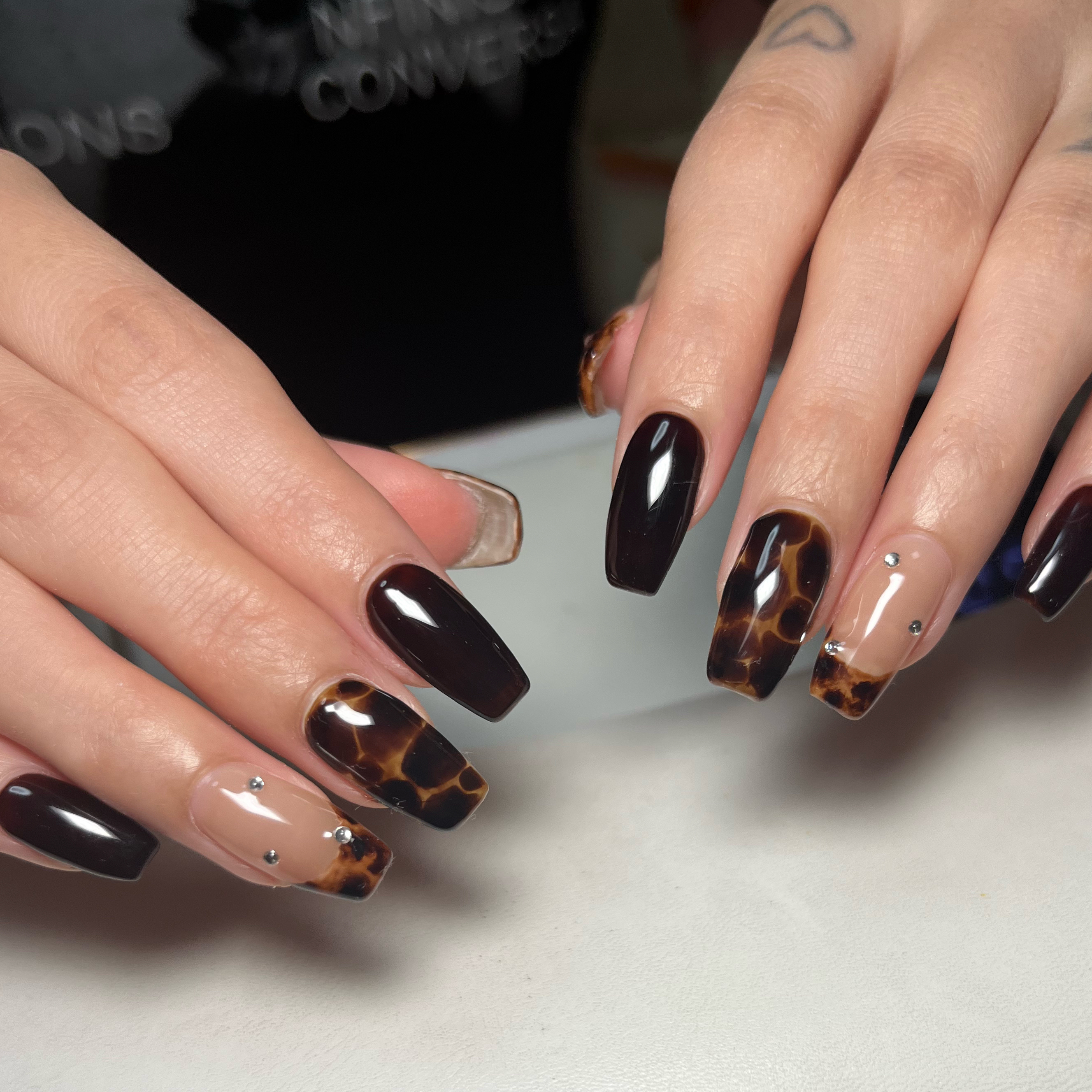 NailSalon_Amulet