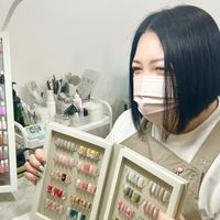 Souriant_Hitomi