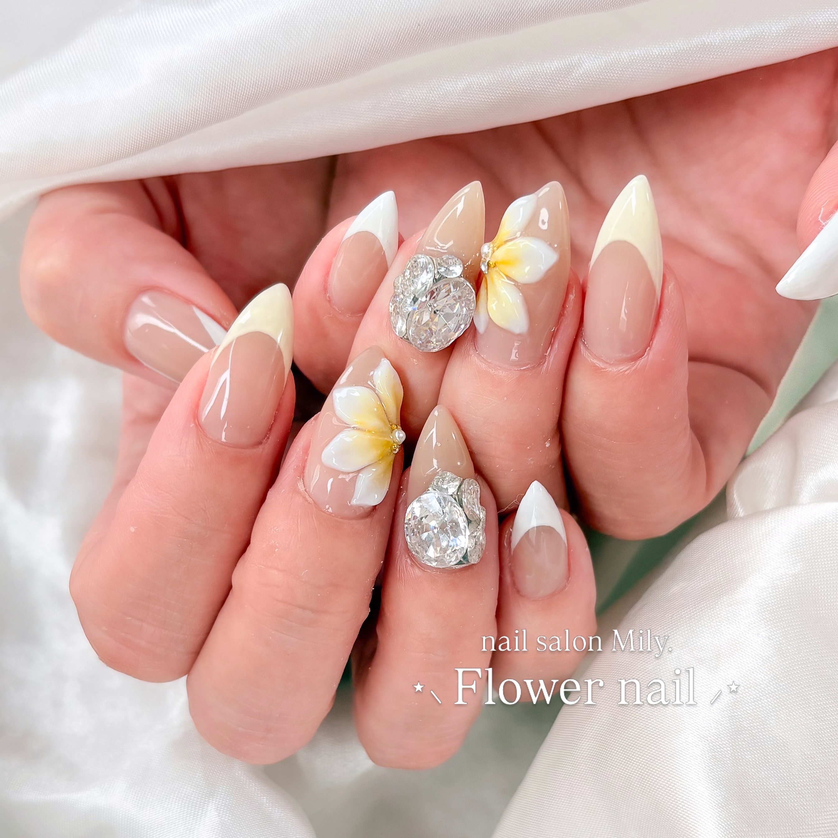 nail.salon.mily
