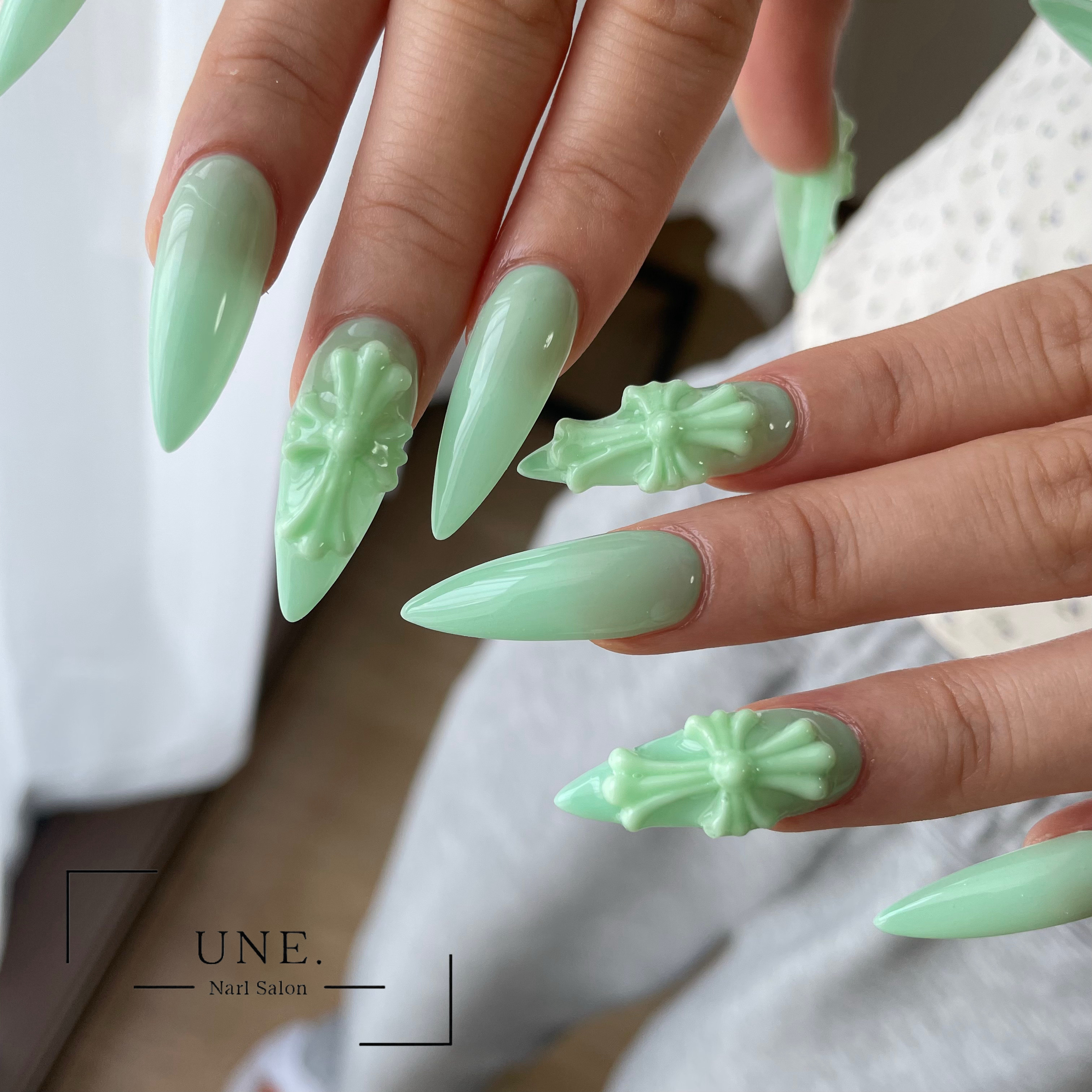 une.nail1022